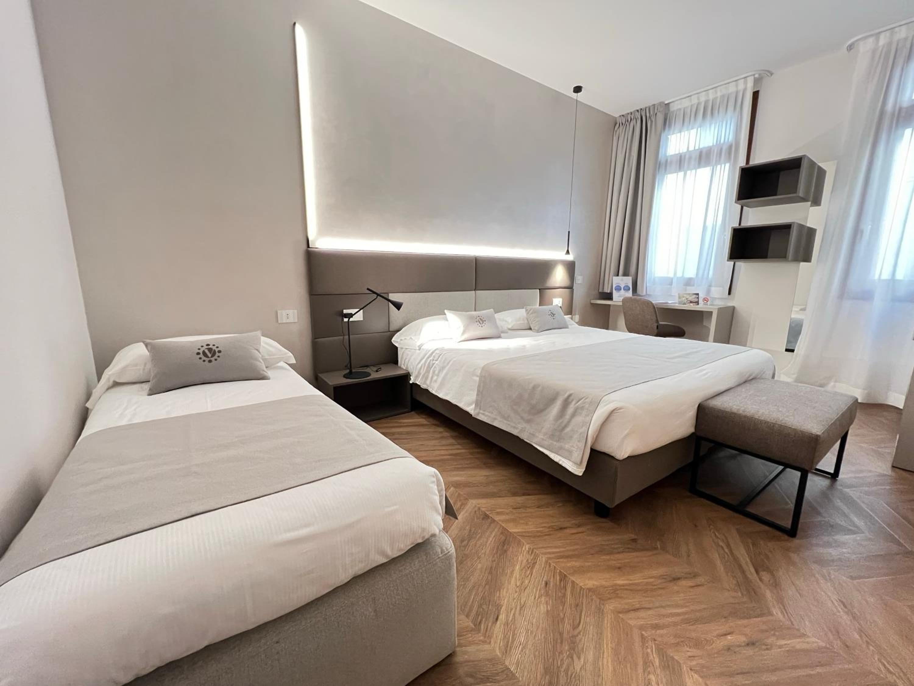 Superior Triple Room - Photo 6