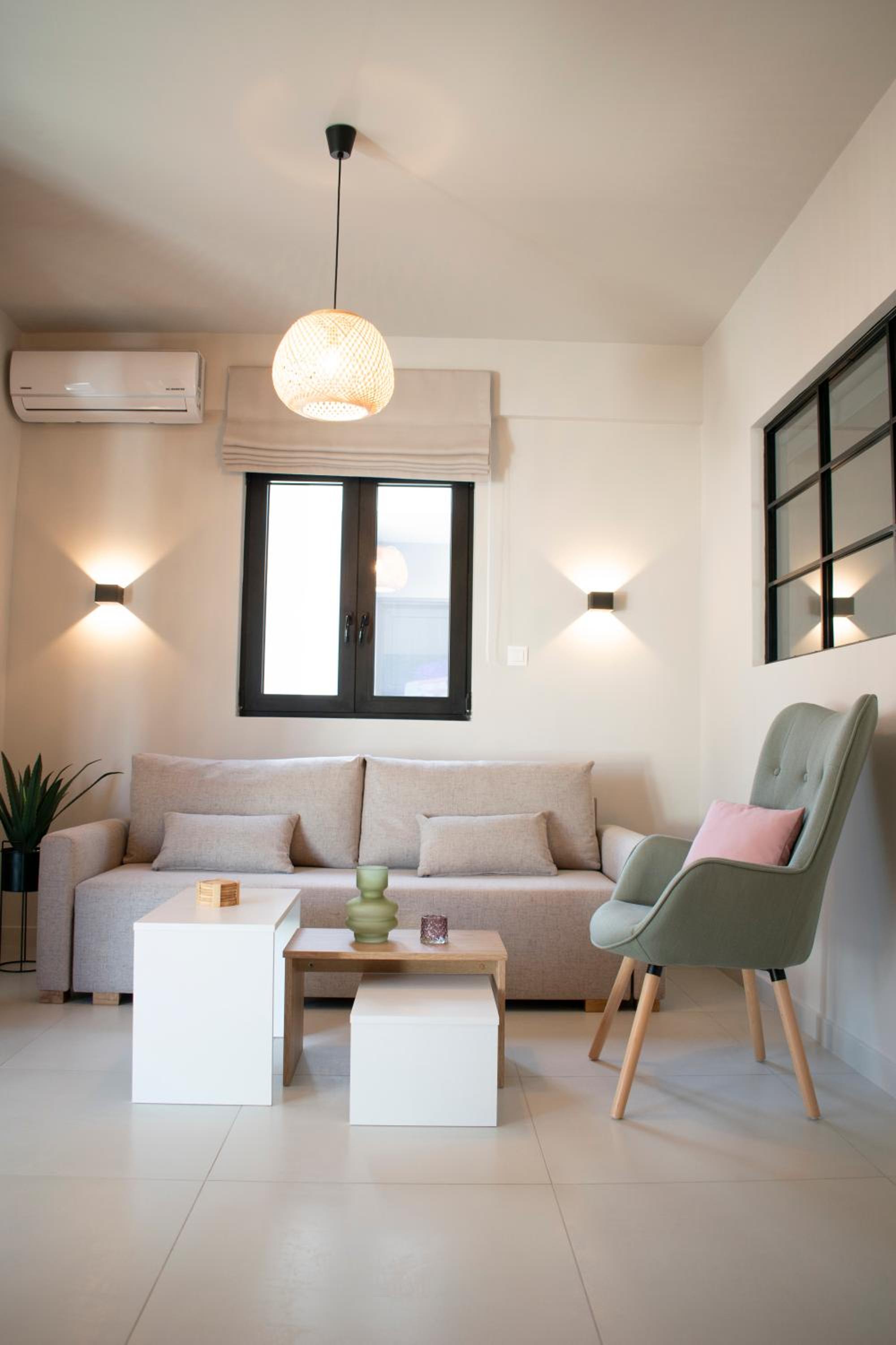 Apartment with Balcony photo 1