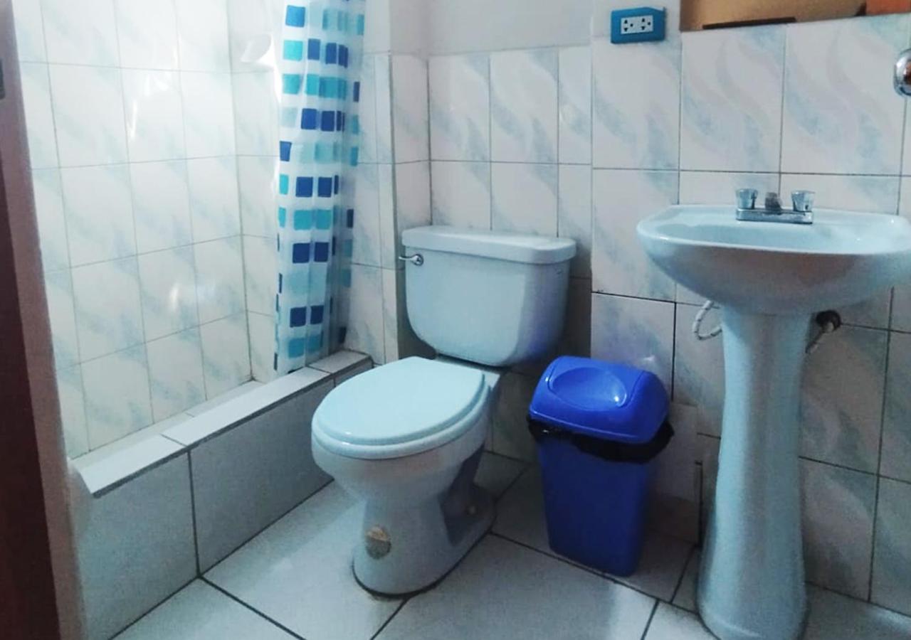 Twin Room with Private Bathroom photo 3