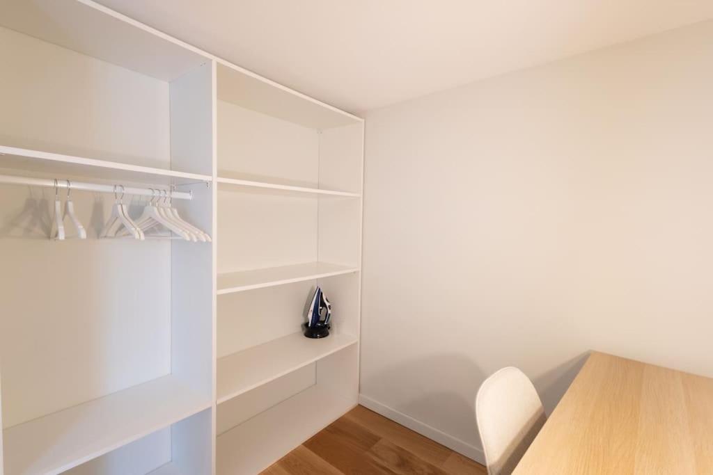One-Bedroom Apartment photo 3