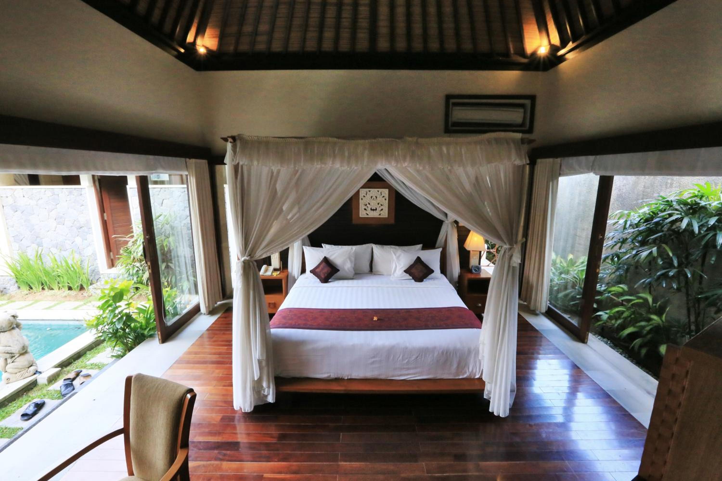 Junior Suite Villa with Private Pool - Photo 20