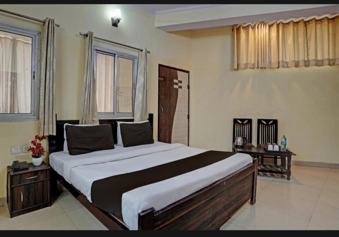 Deluxe Room - Photo 10