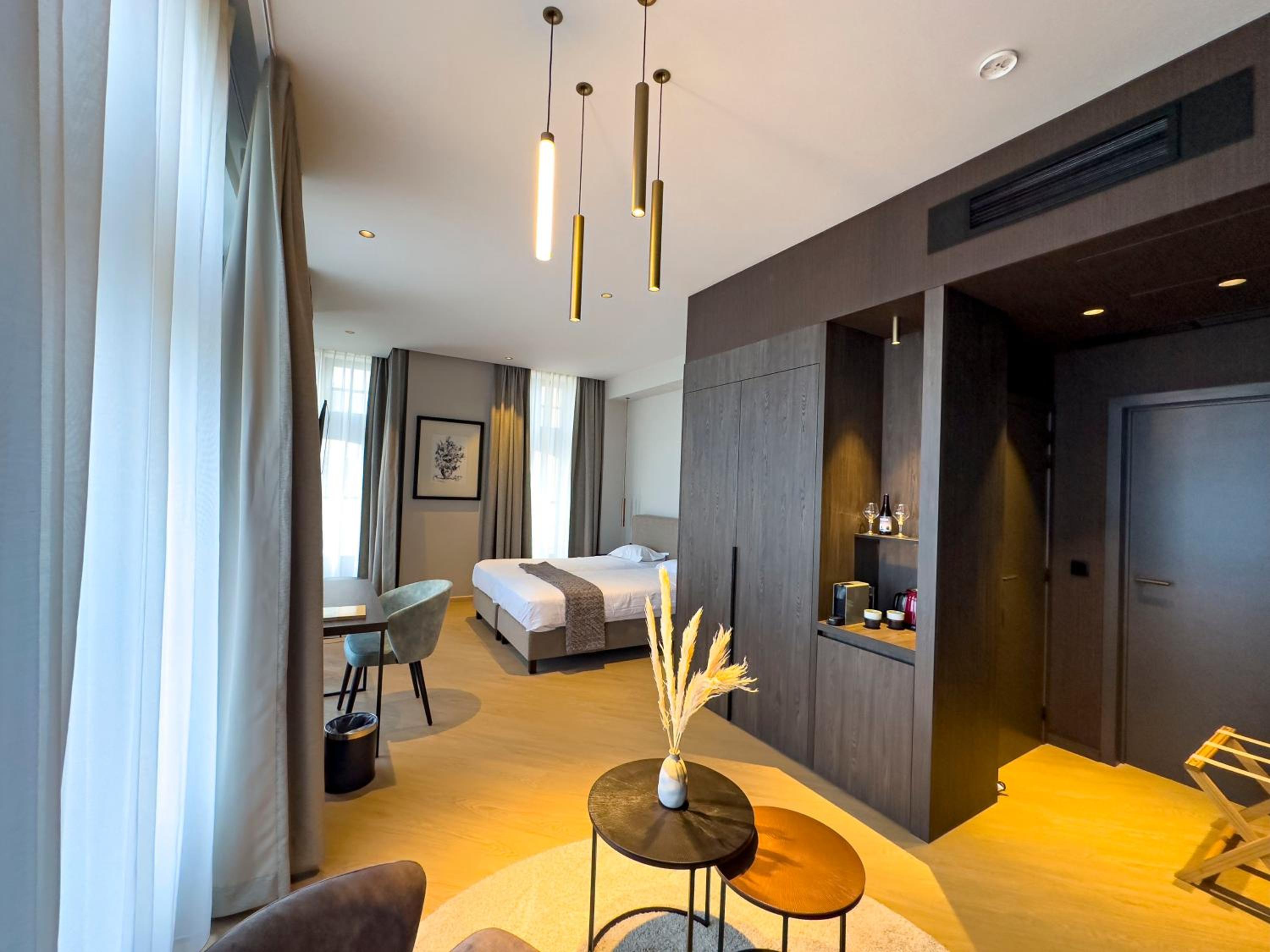 Deluxe Twin Room with Sea View photo 3