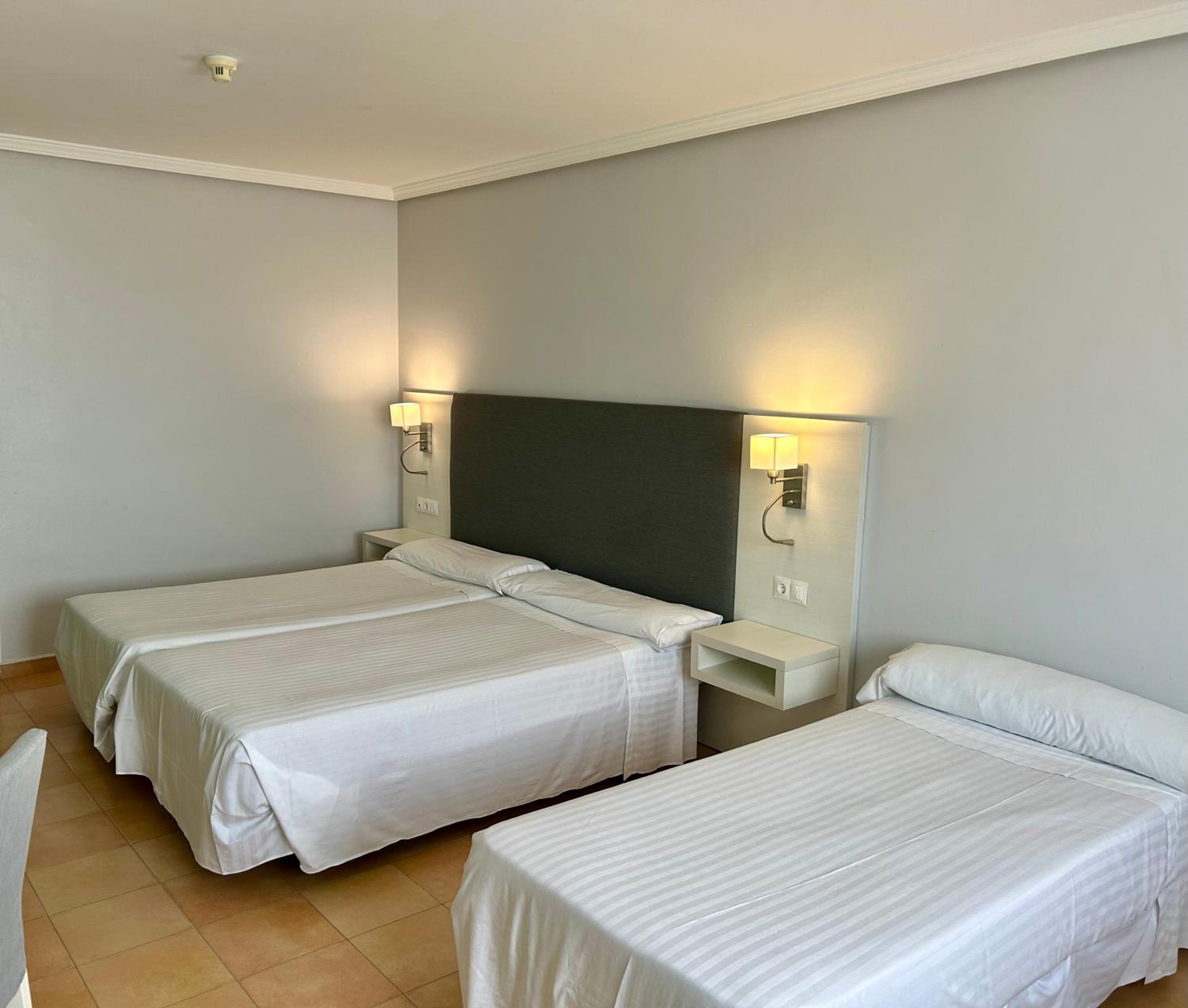 Triple Room photo 2