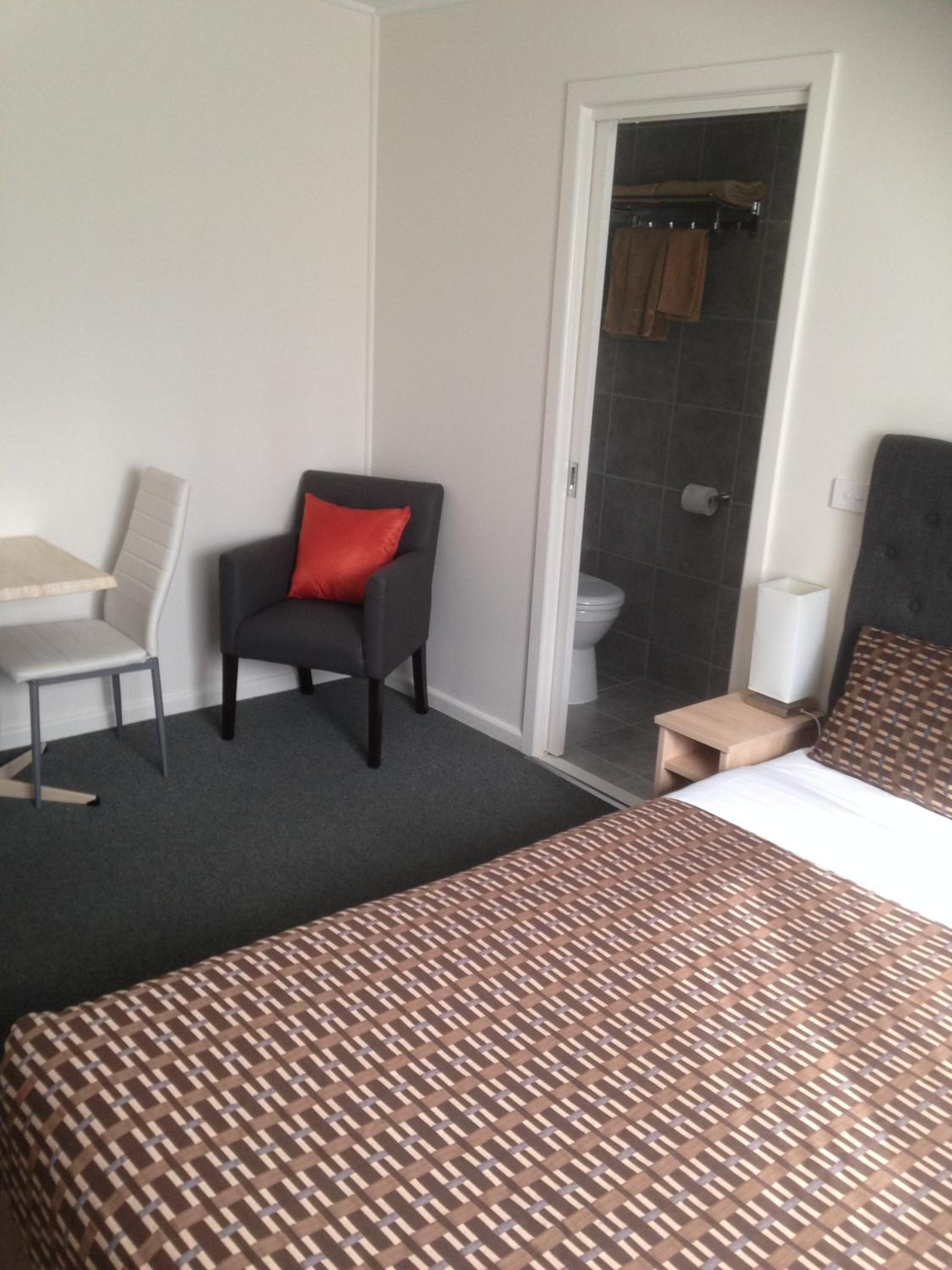 Standard Queen Room photo 2