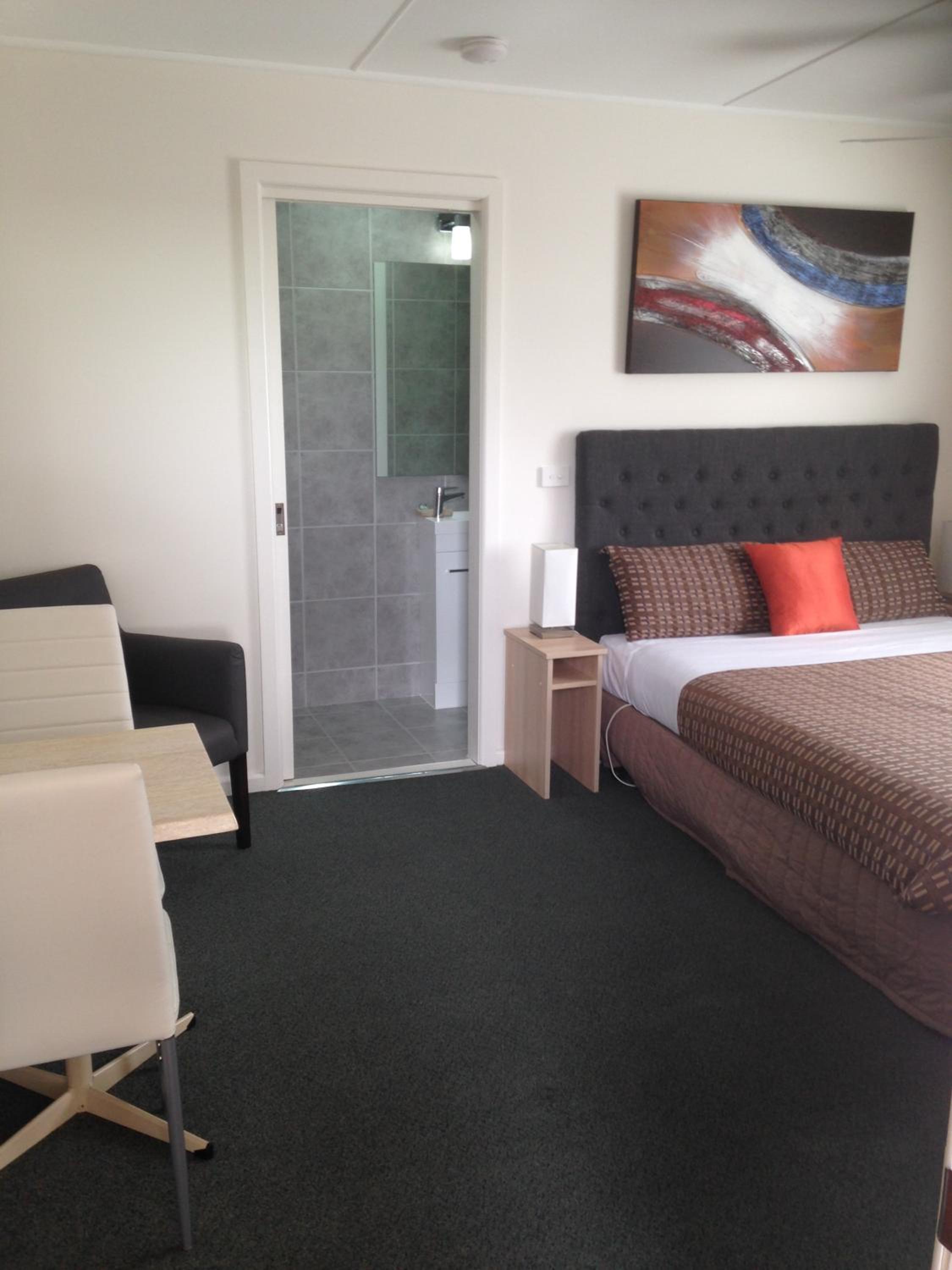 Standard Queen Room photo 3