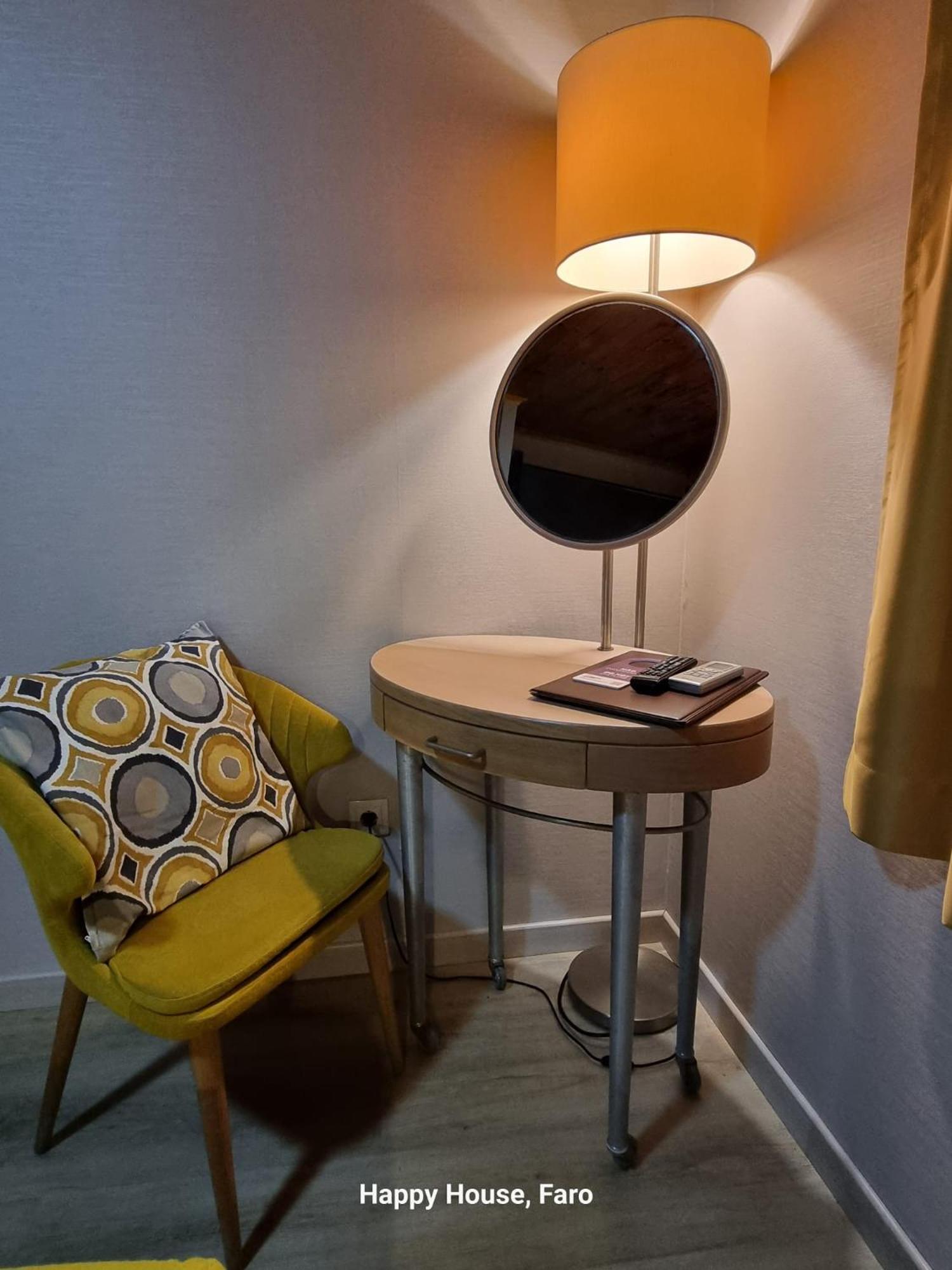 Double or Twin Room - Photo 4