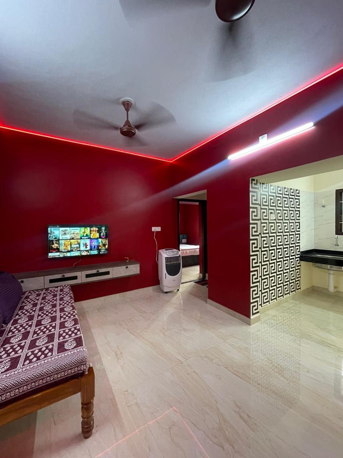 One-Bedroom Apartment photo 2