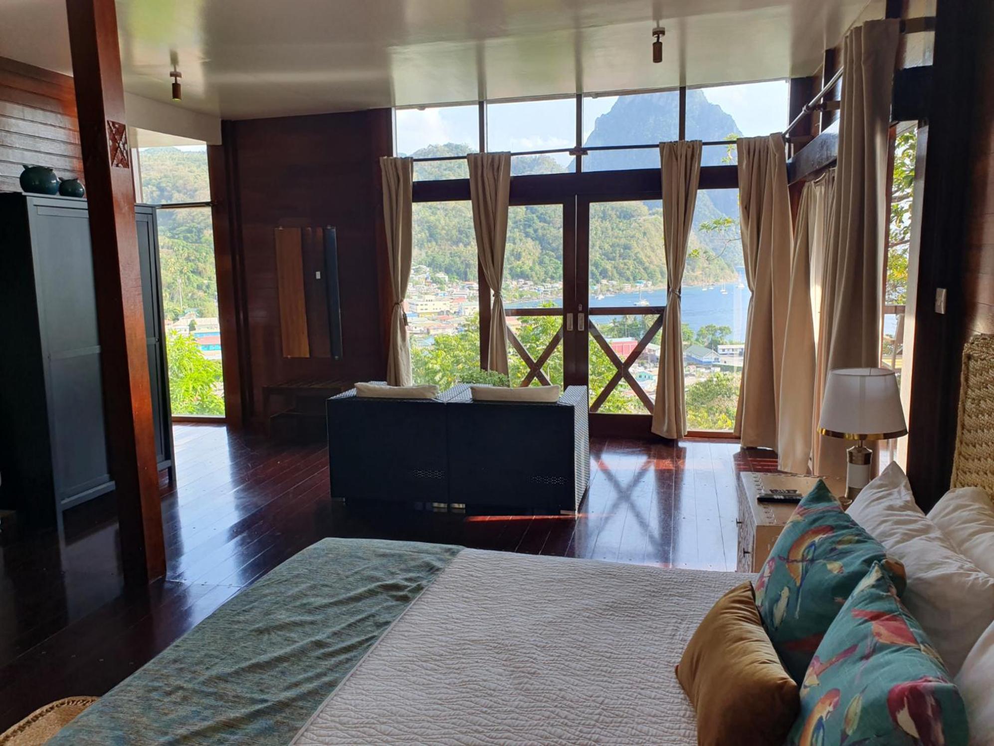 Superior King Room