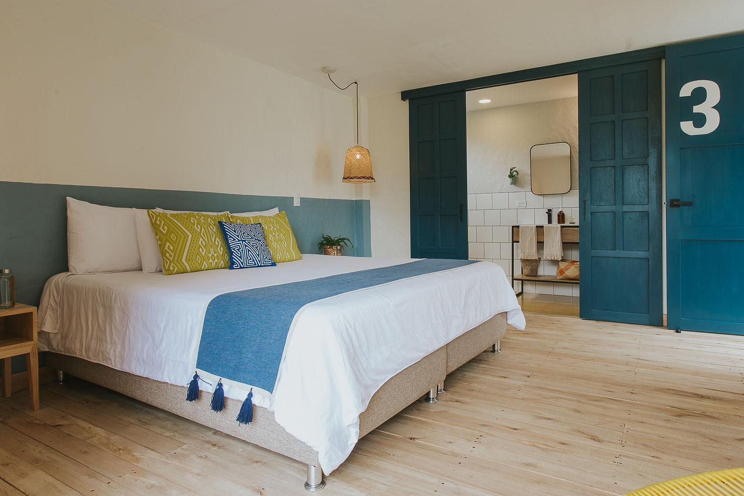 Deluxe Double Room with Private Bathroom