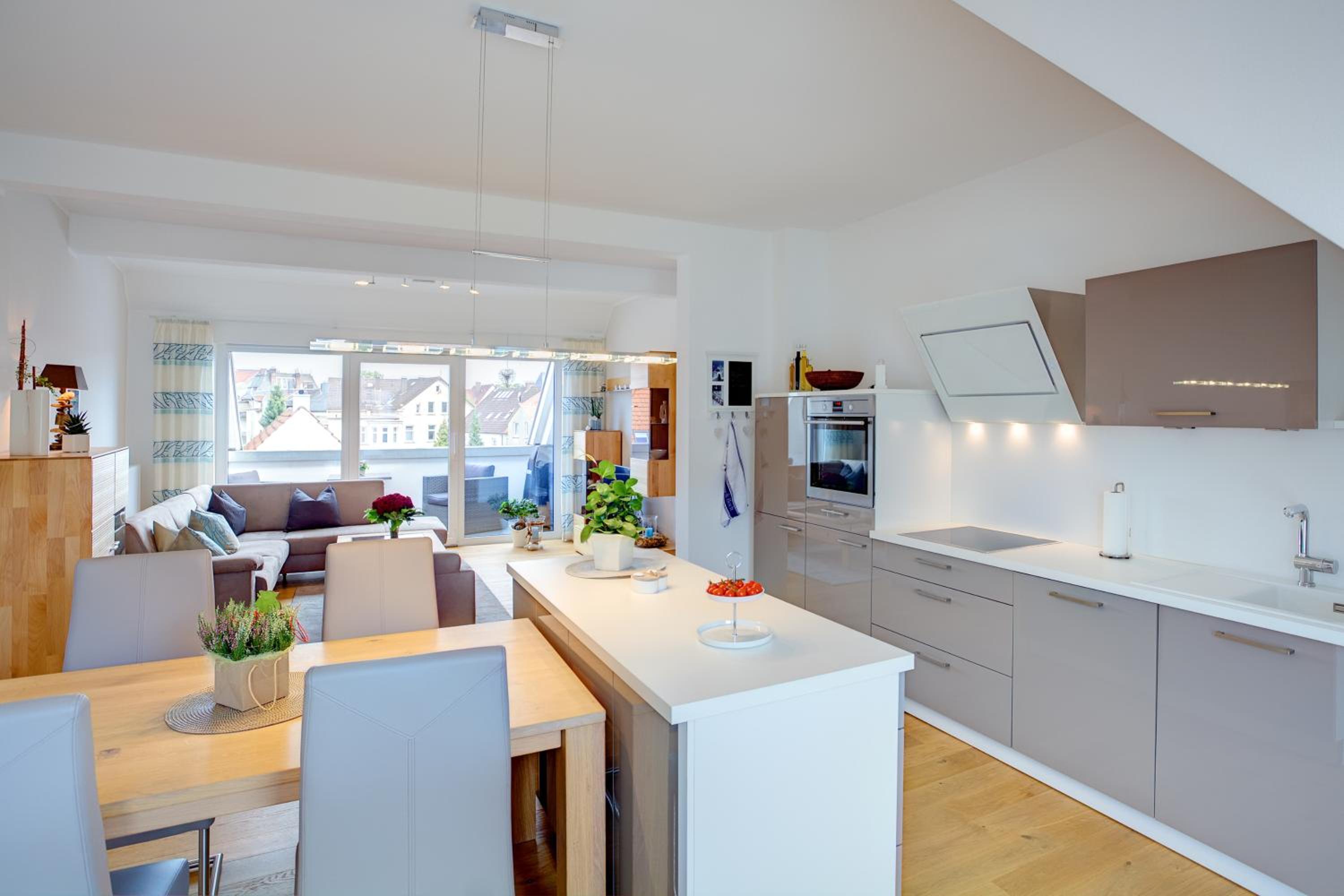 Two-Bedroom Apartment with Balcony photo 3