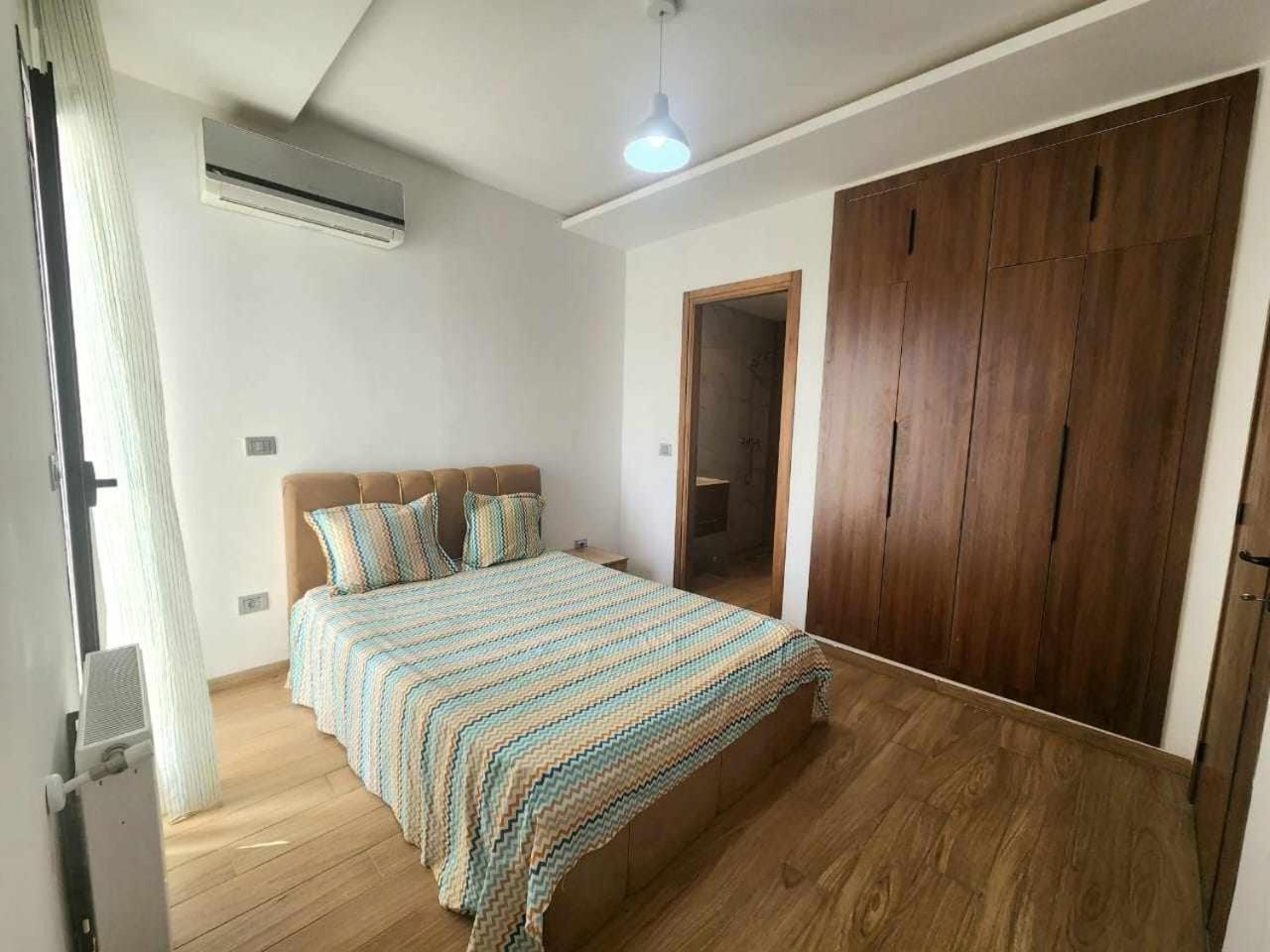 One-Bedroom Apartment photo 3