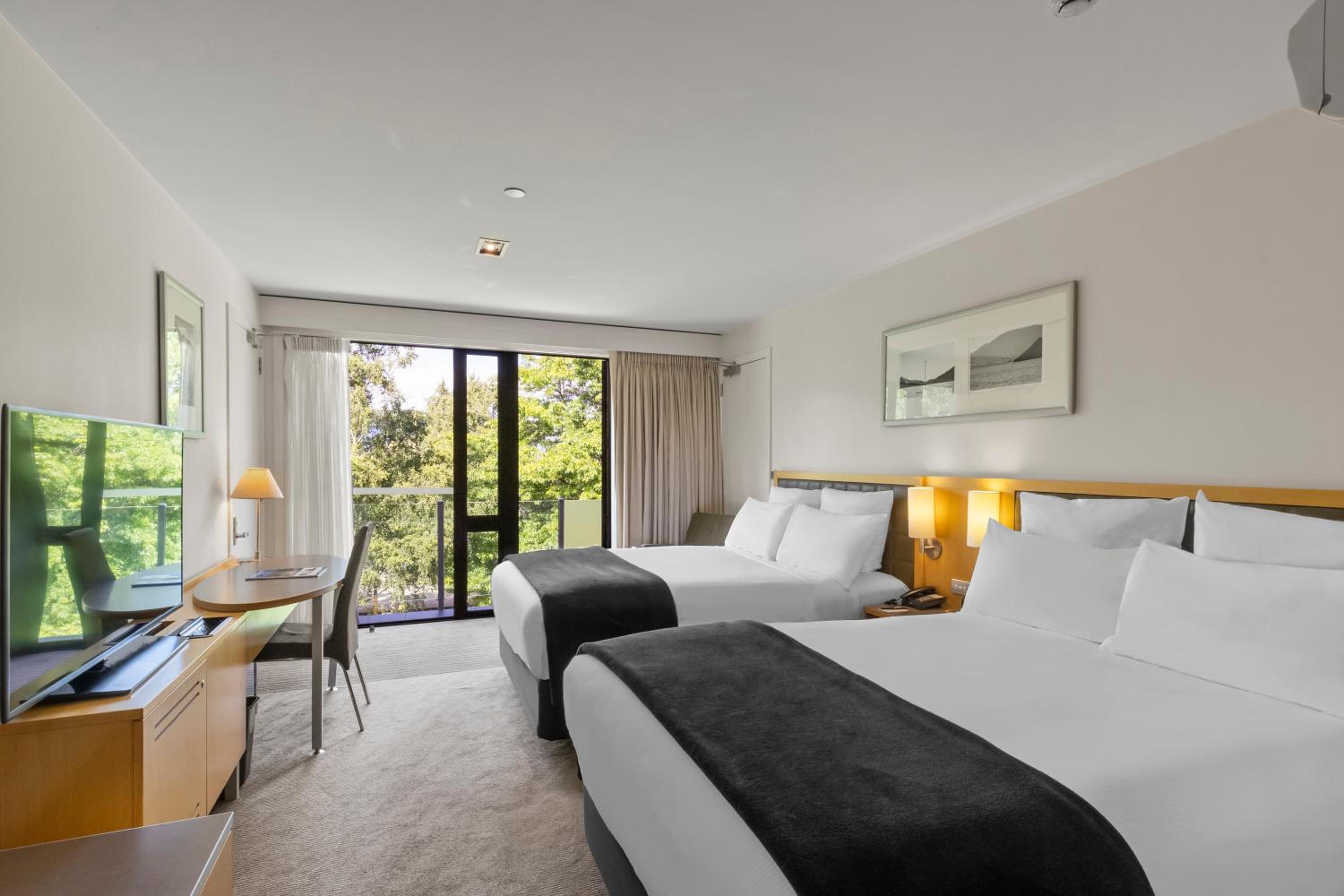 Lakeside Room with Two Double Beds - Photo 1