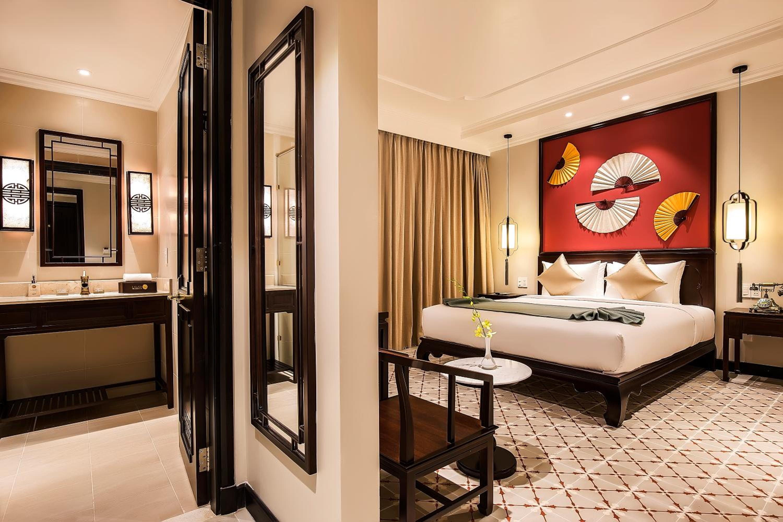 Deluxe King Room photo 3