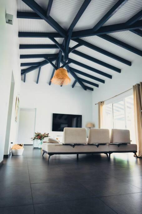 Three-Bedroom Villa photo 1