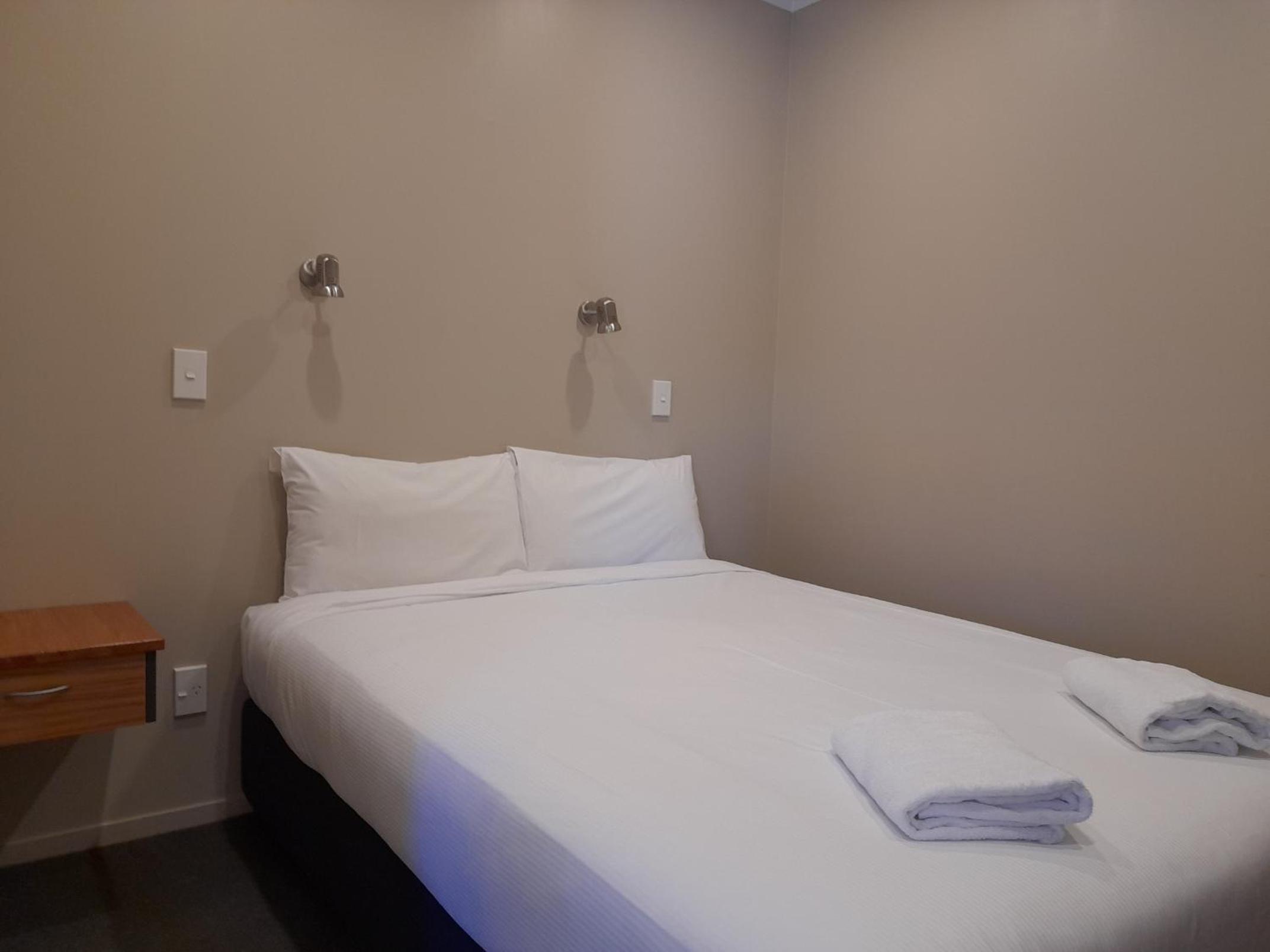 Quadruple Room - Disability Access photo 3