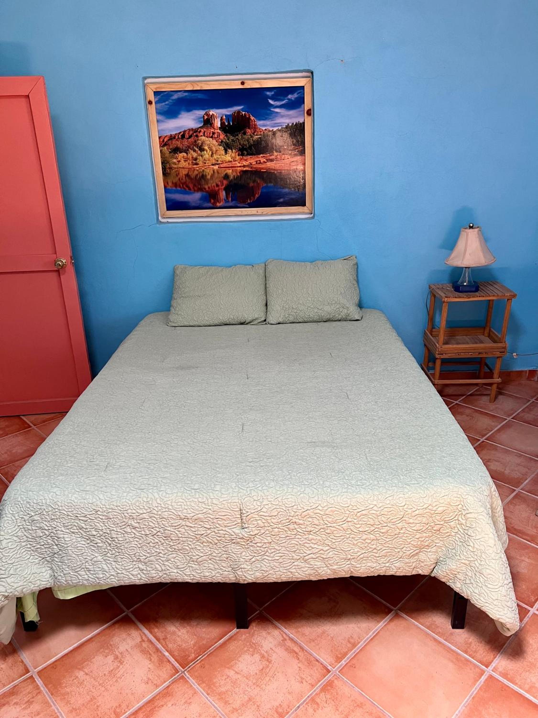 One-Bedroom House photo 1