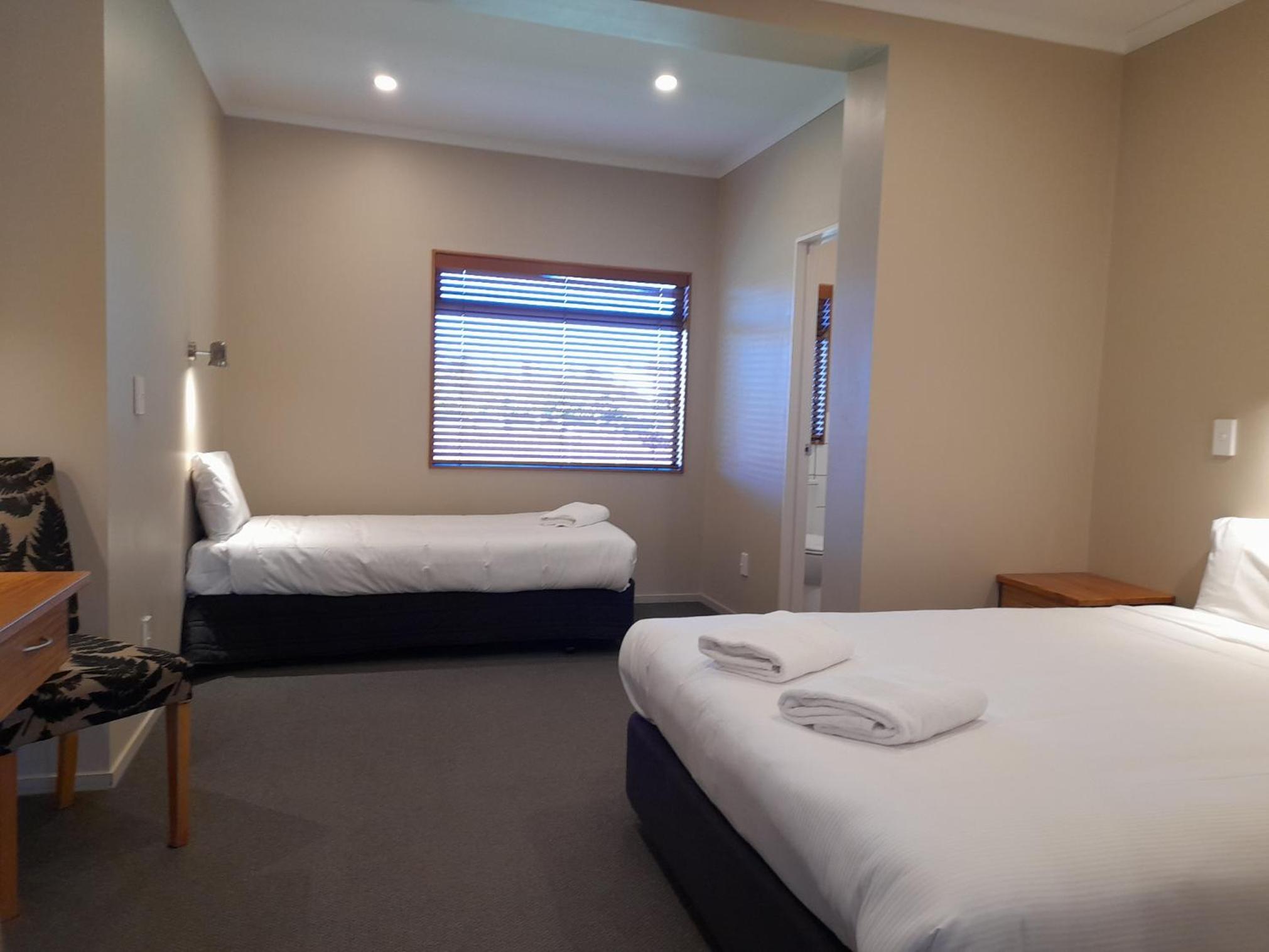 Superior Quadruple Room photo 2