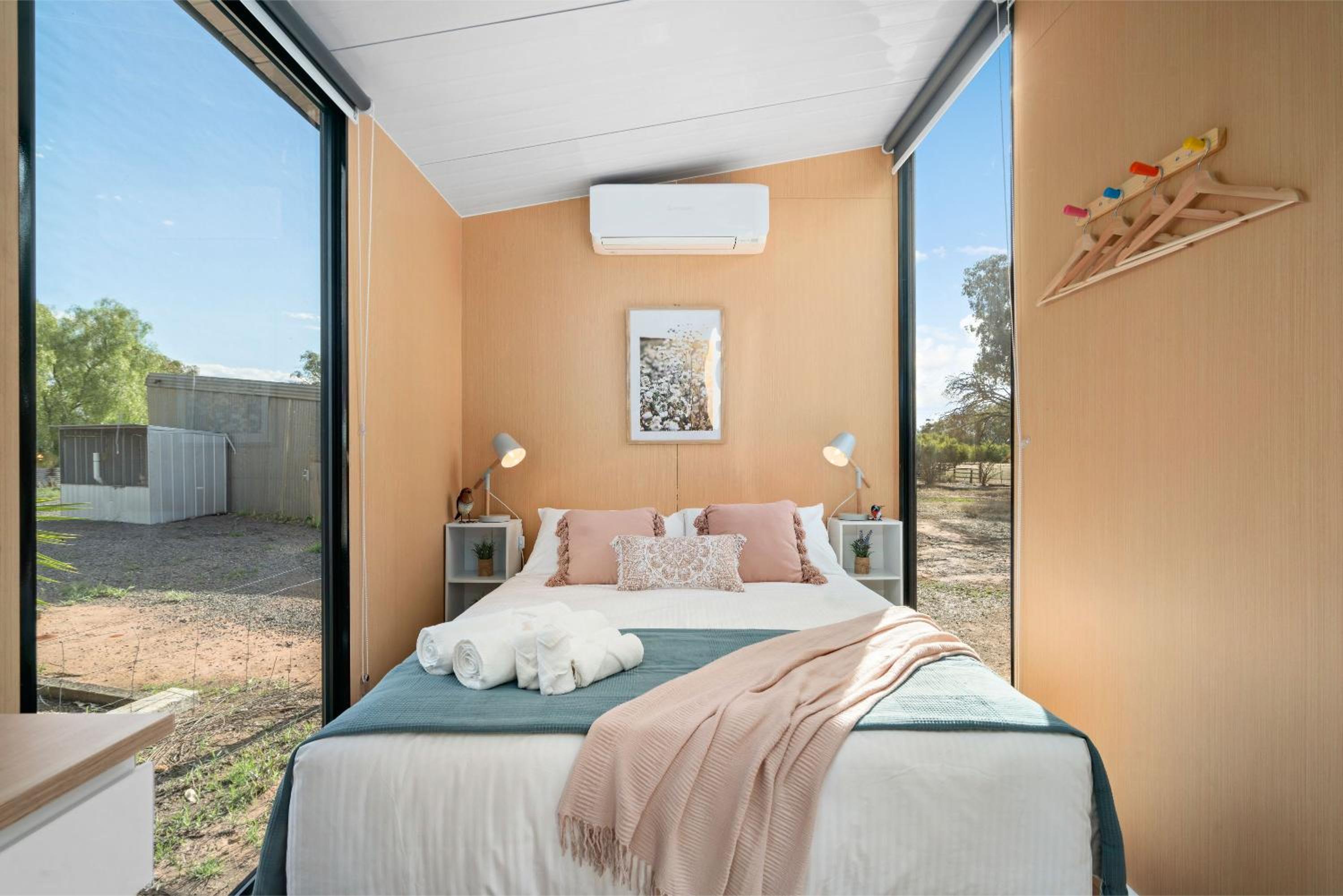 Mobile Home photo 1