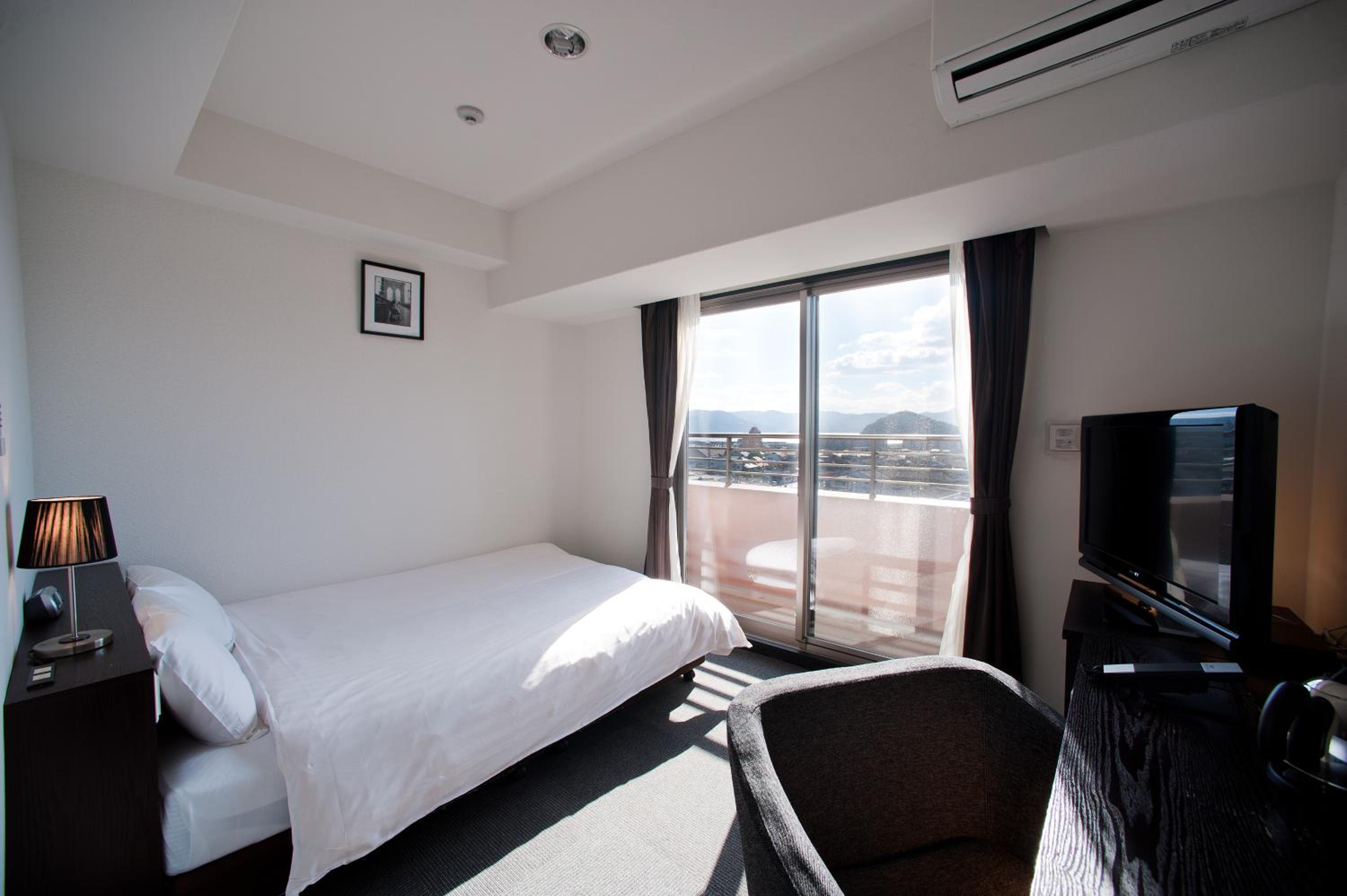 Double Room - Non-Smoking  - Photo 1