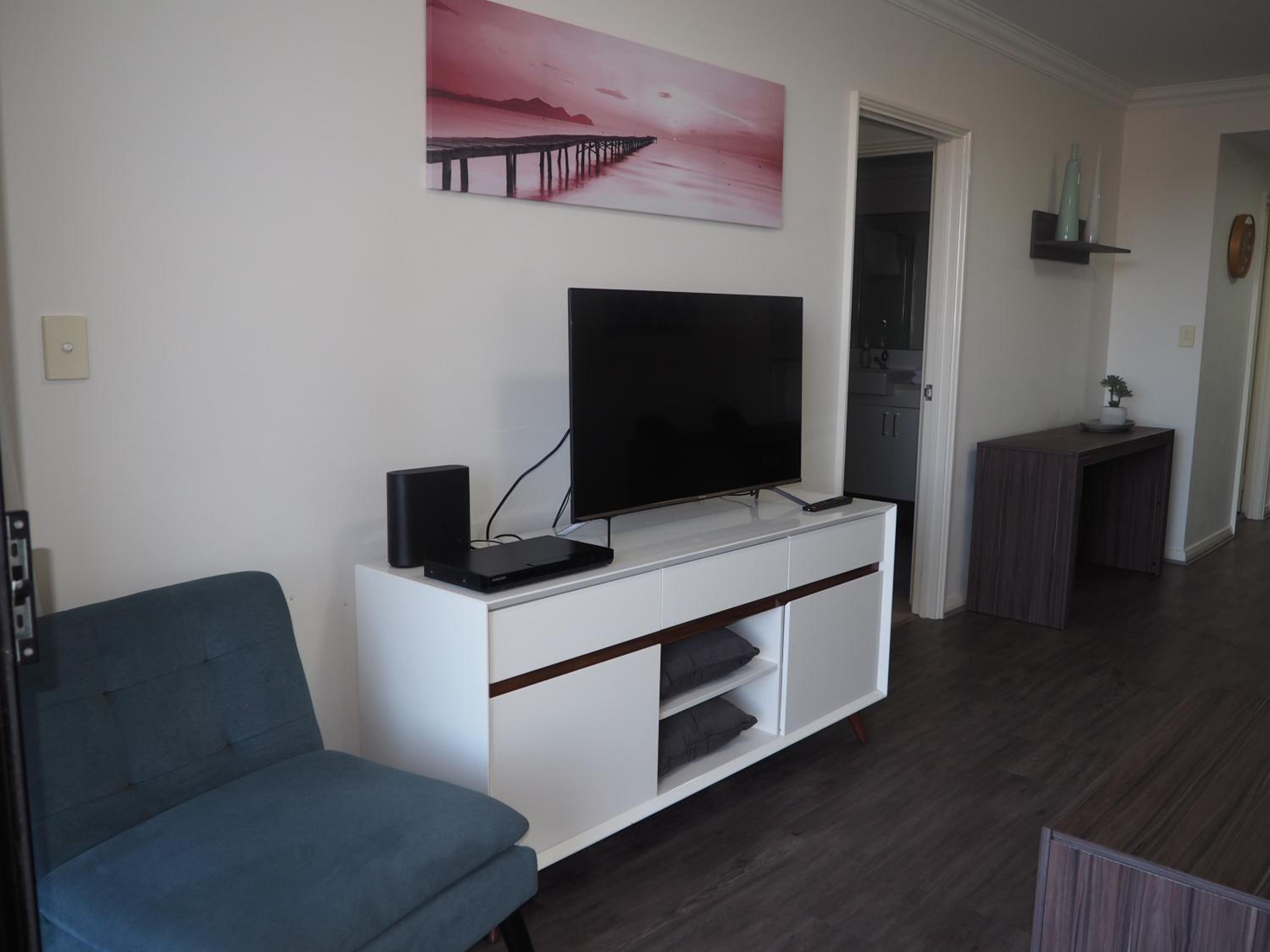 Two-Bedroom Apartment photo 3