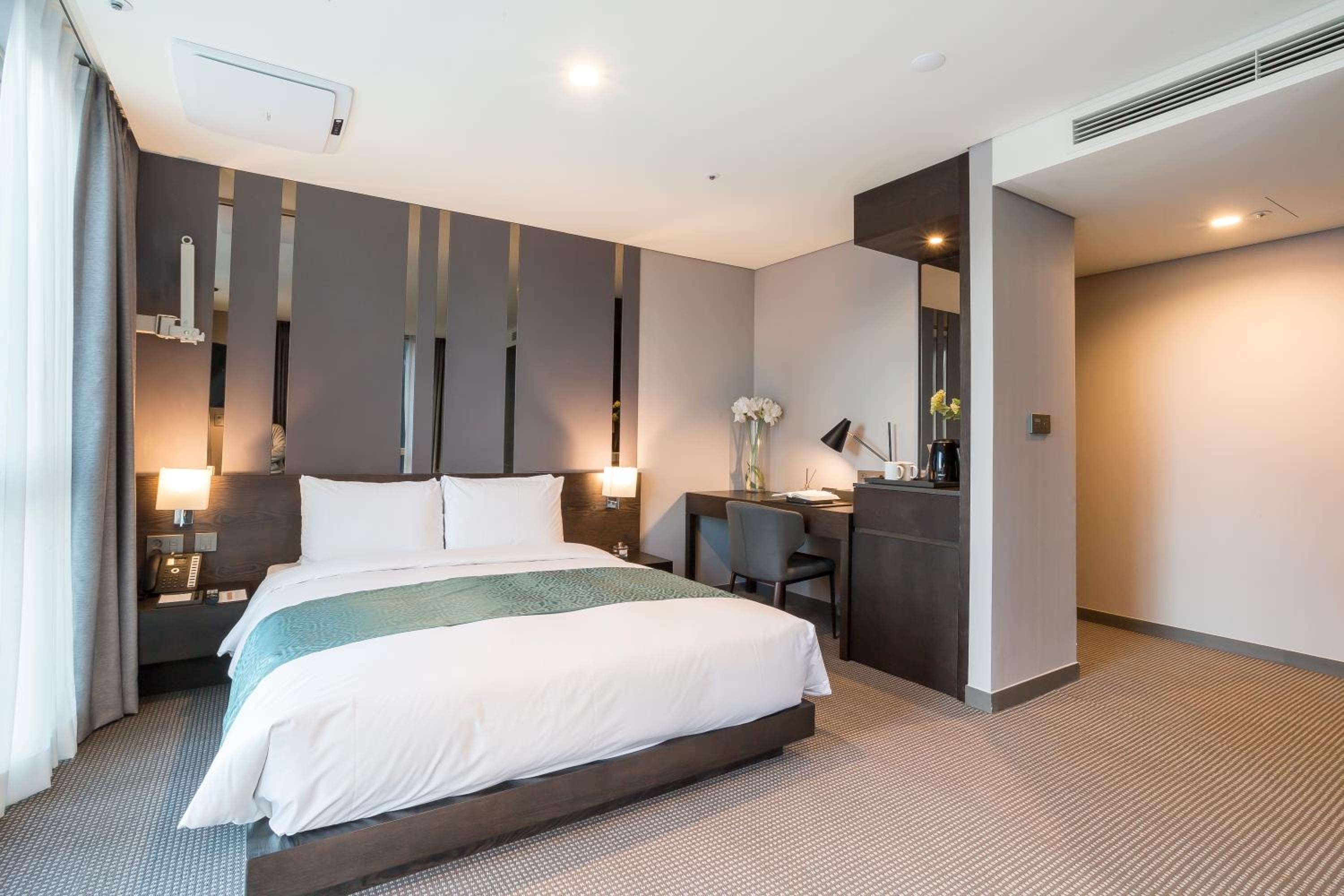 Premier Double Room photo 3