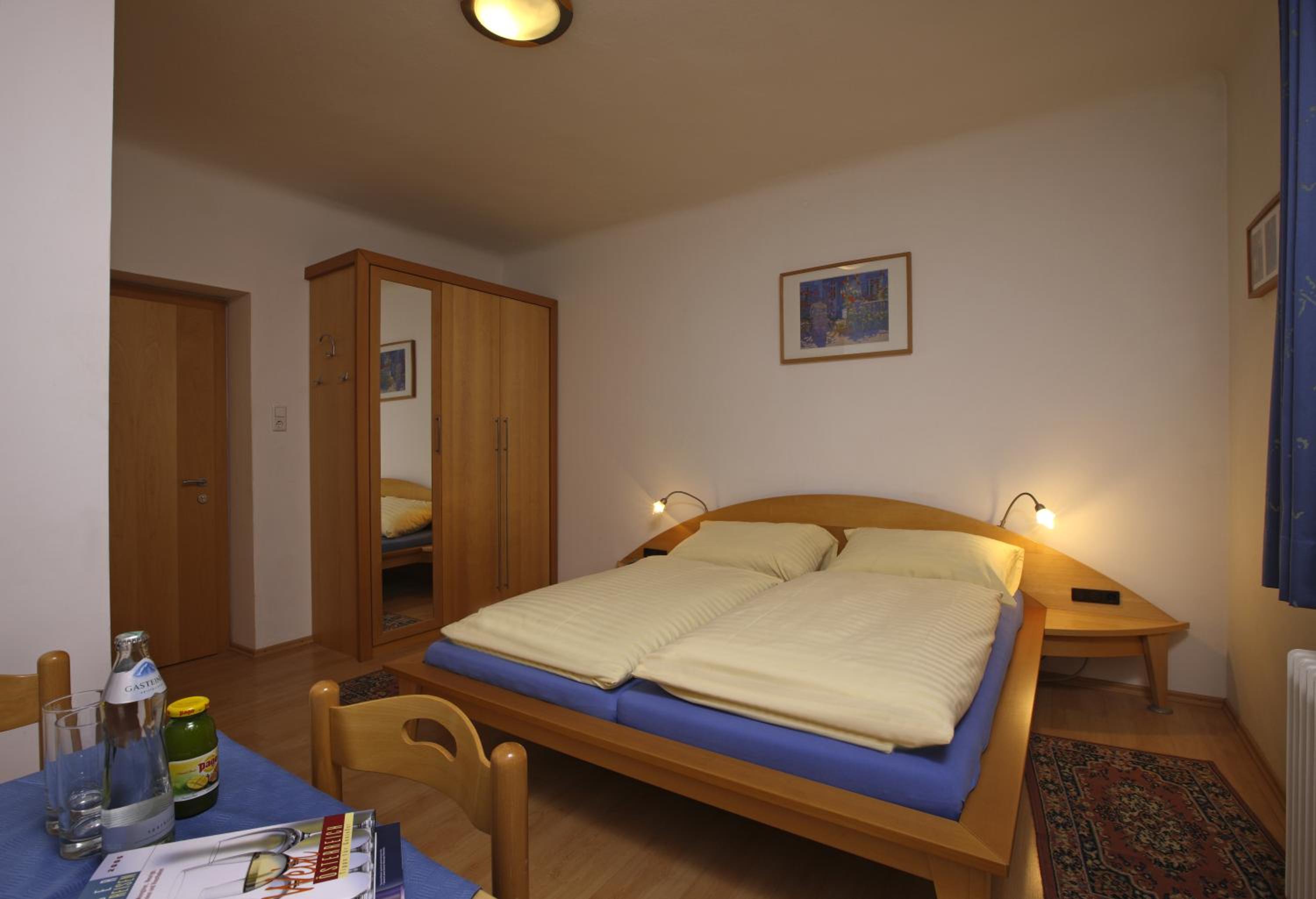 Double Room with Garden View - Photo 3