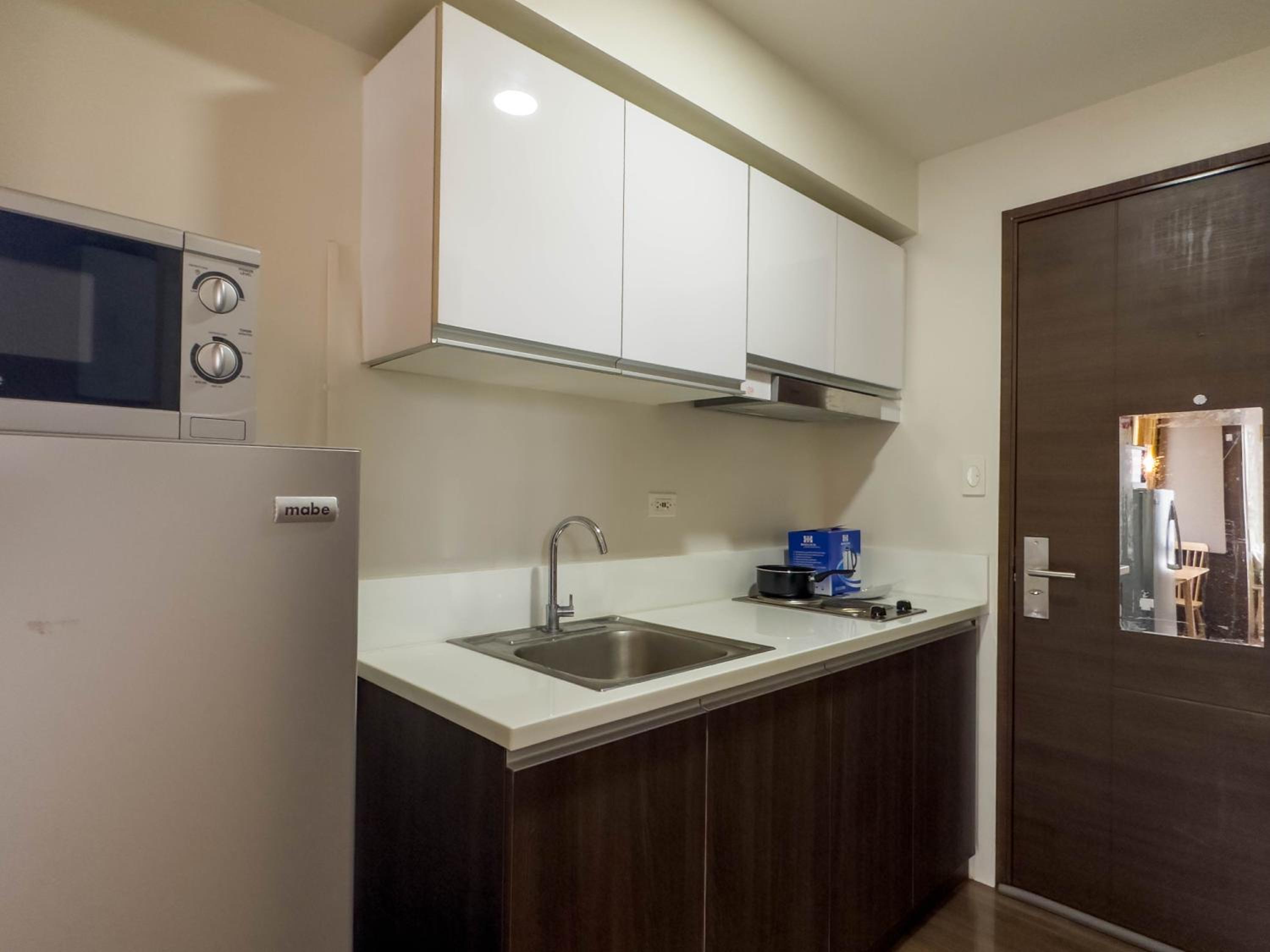 One-Bedroom Apartment - Photo 9