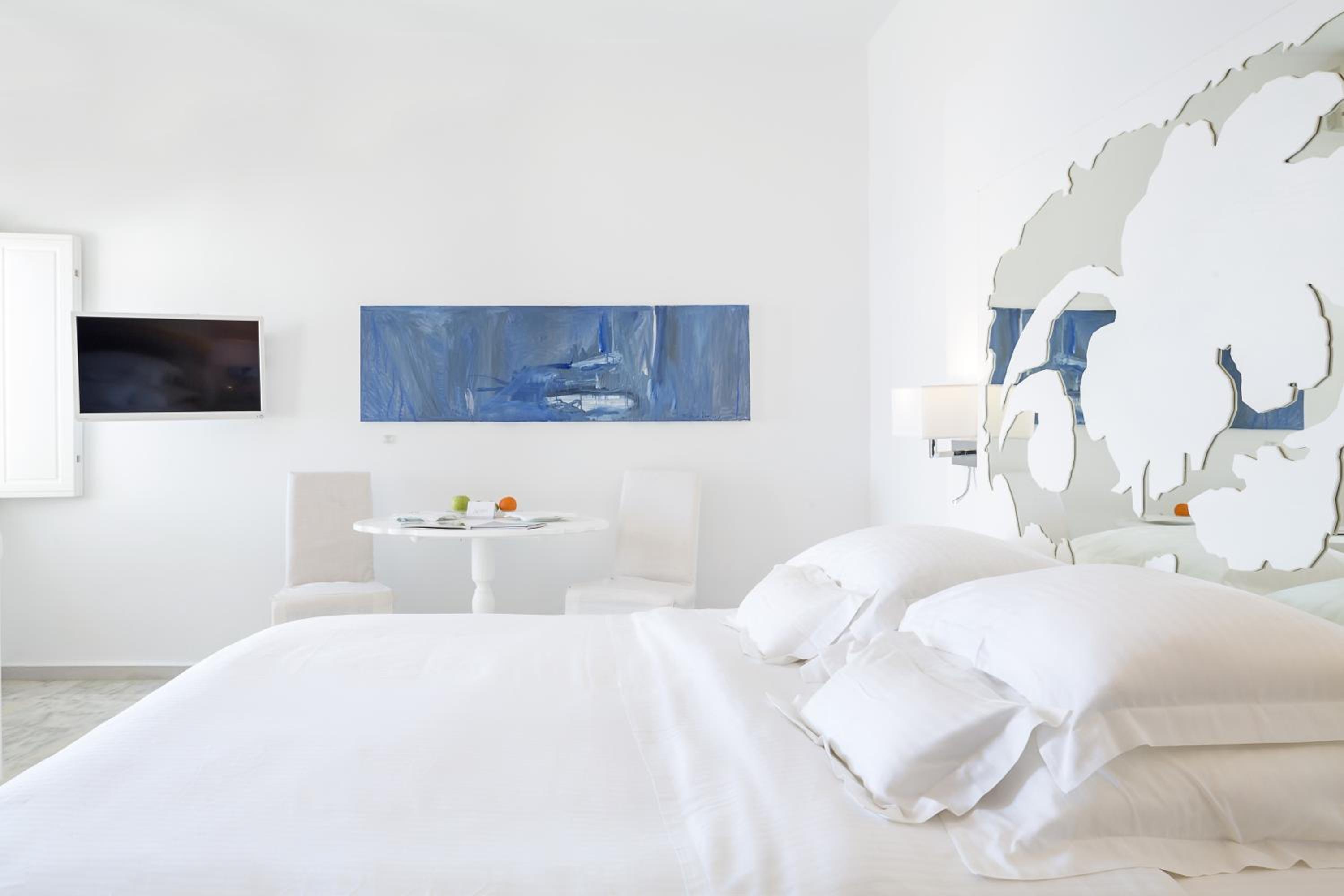Junior Suite with Plunge Pool - Photo 6