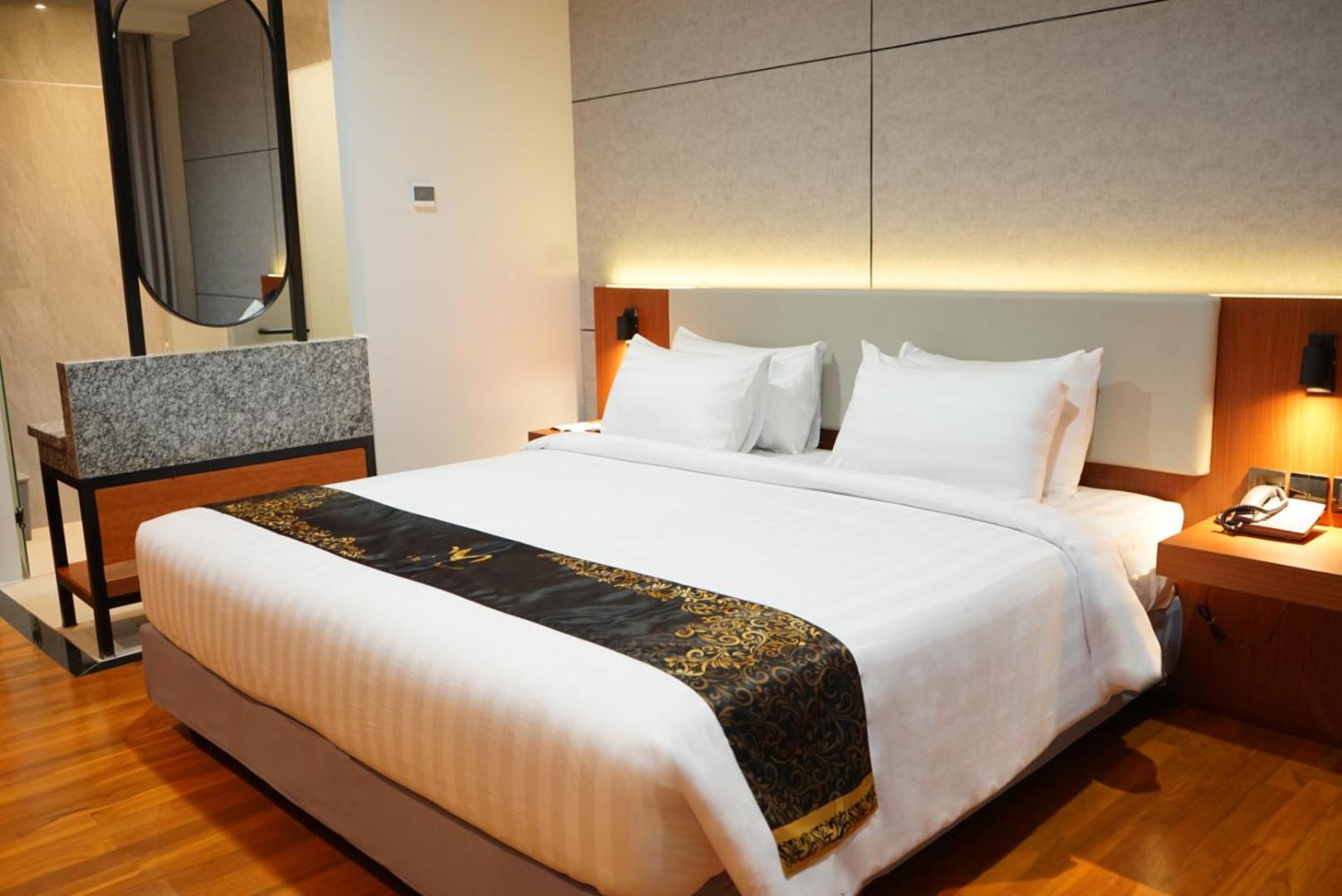 Twin Room with View