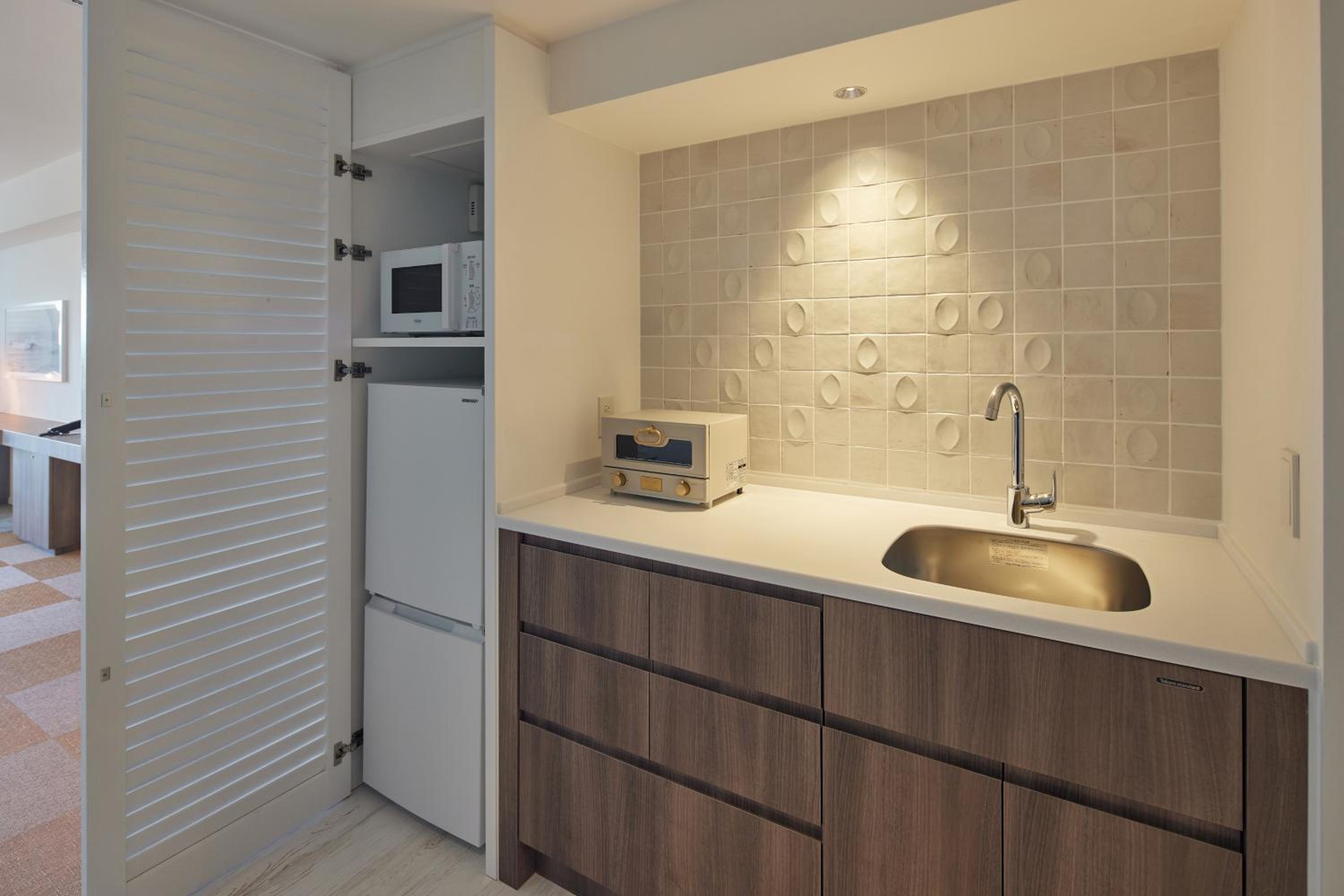 Suite - Photo 7