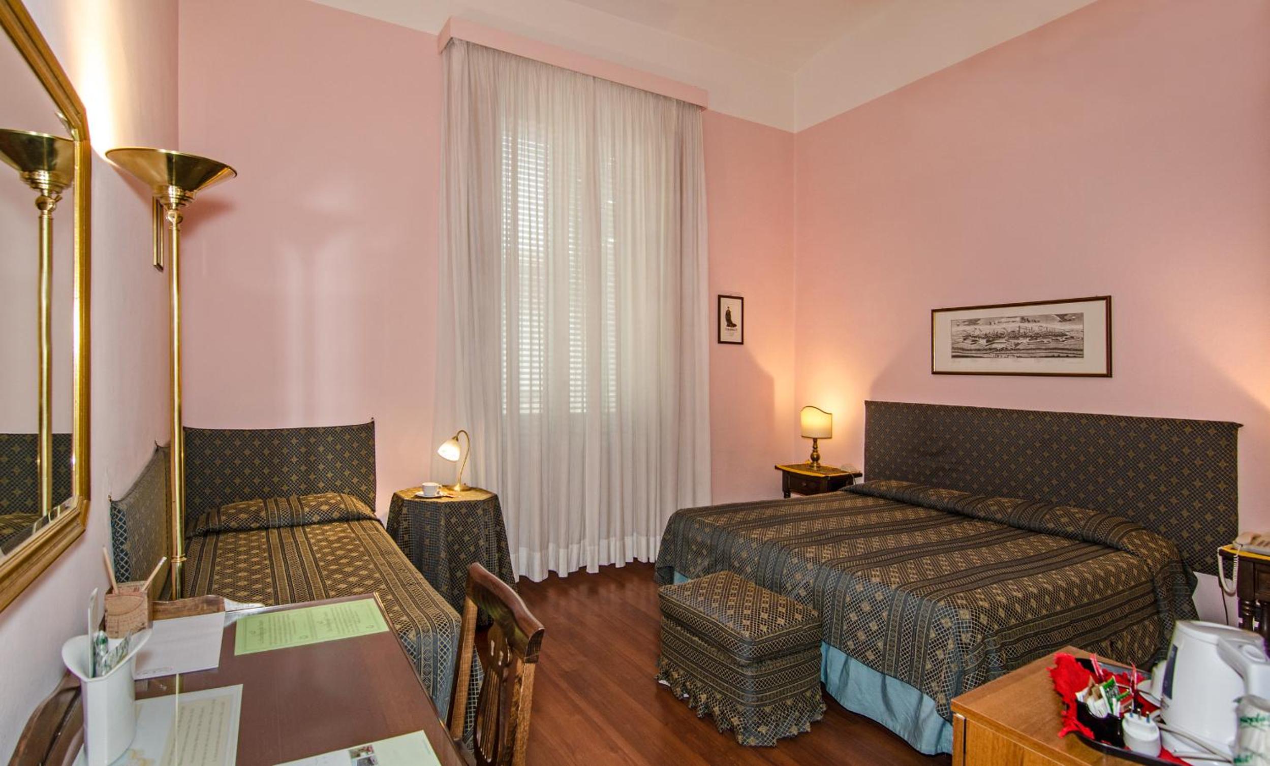Triple Room - Photo 1