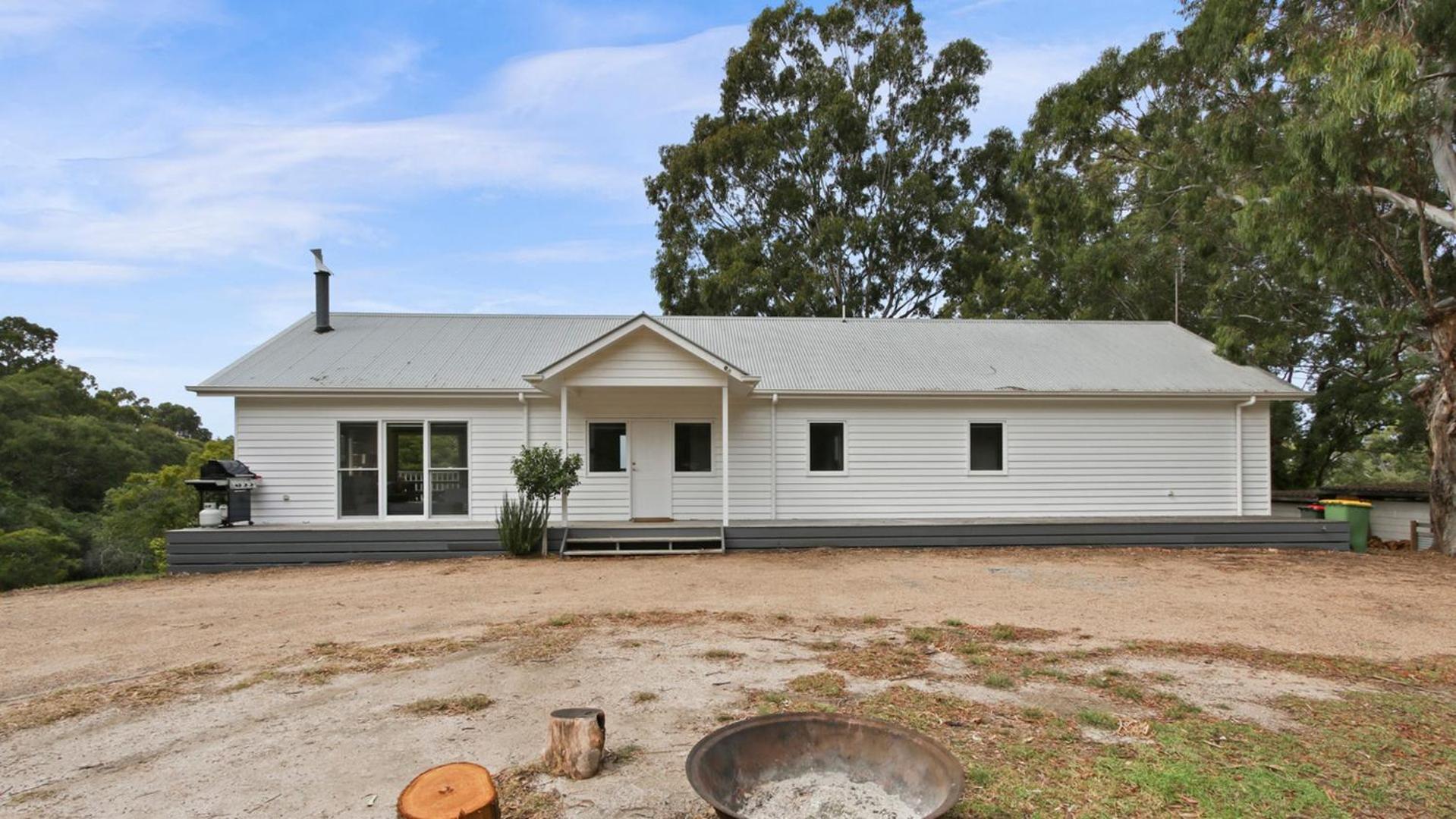Two-Bedroom House photo 2