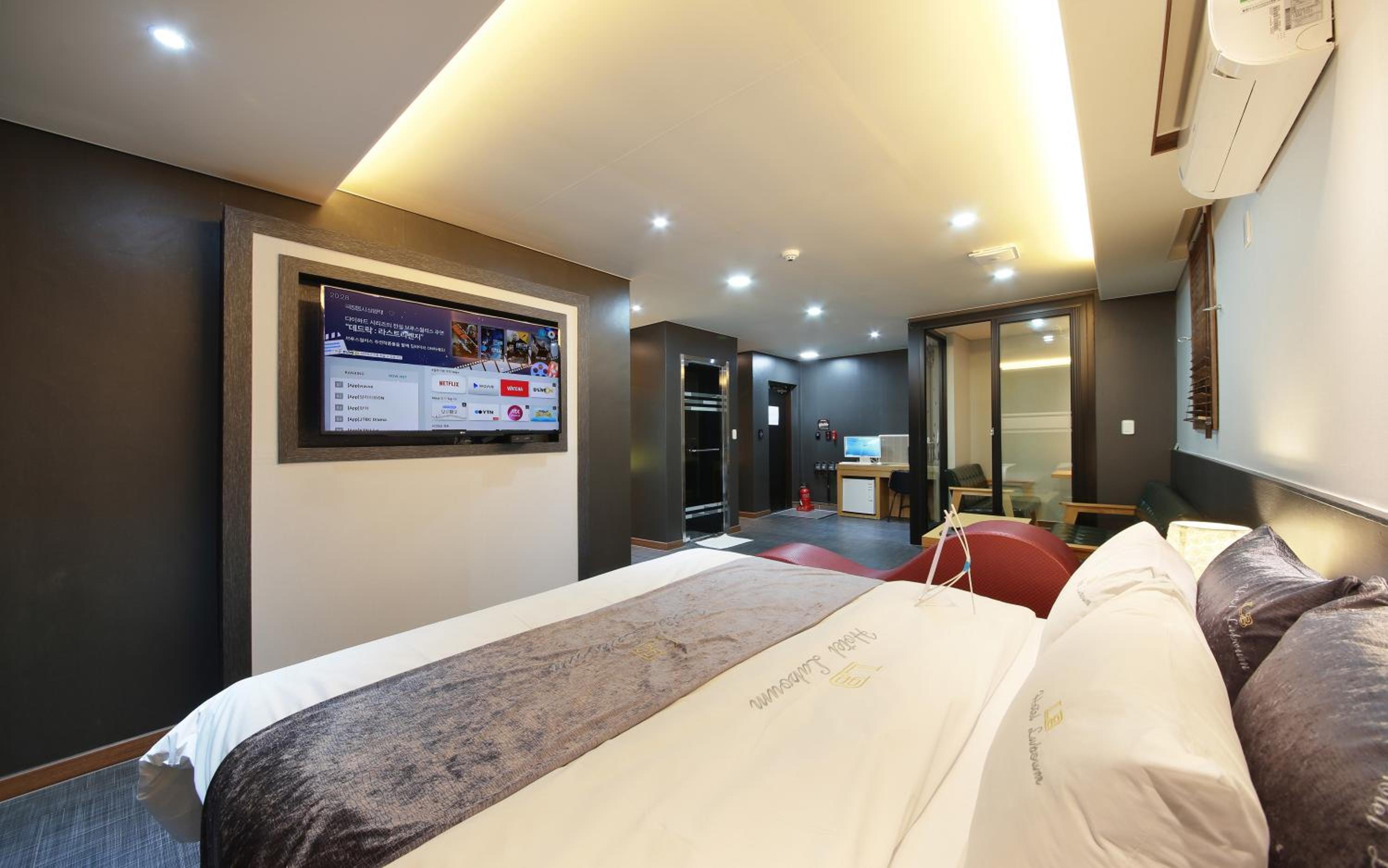Double Room - Photo 1
