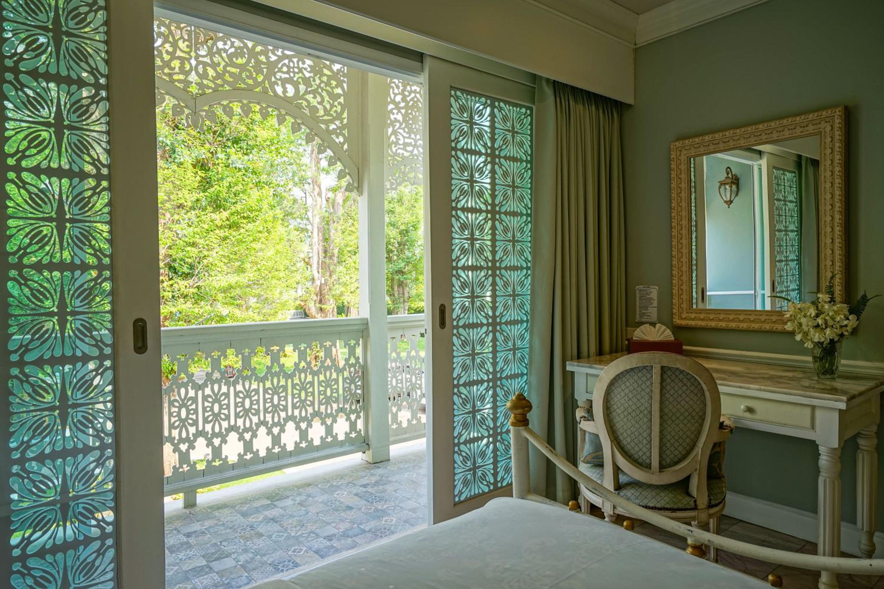 Deluxe Twin Room - Photo 11