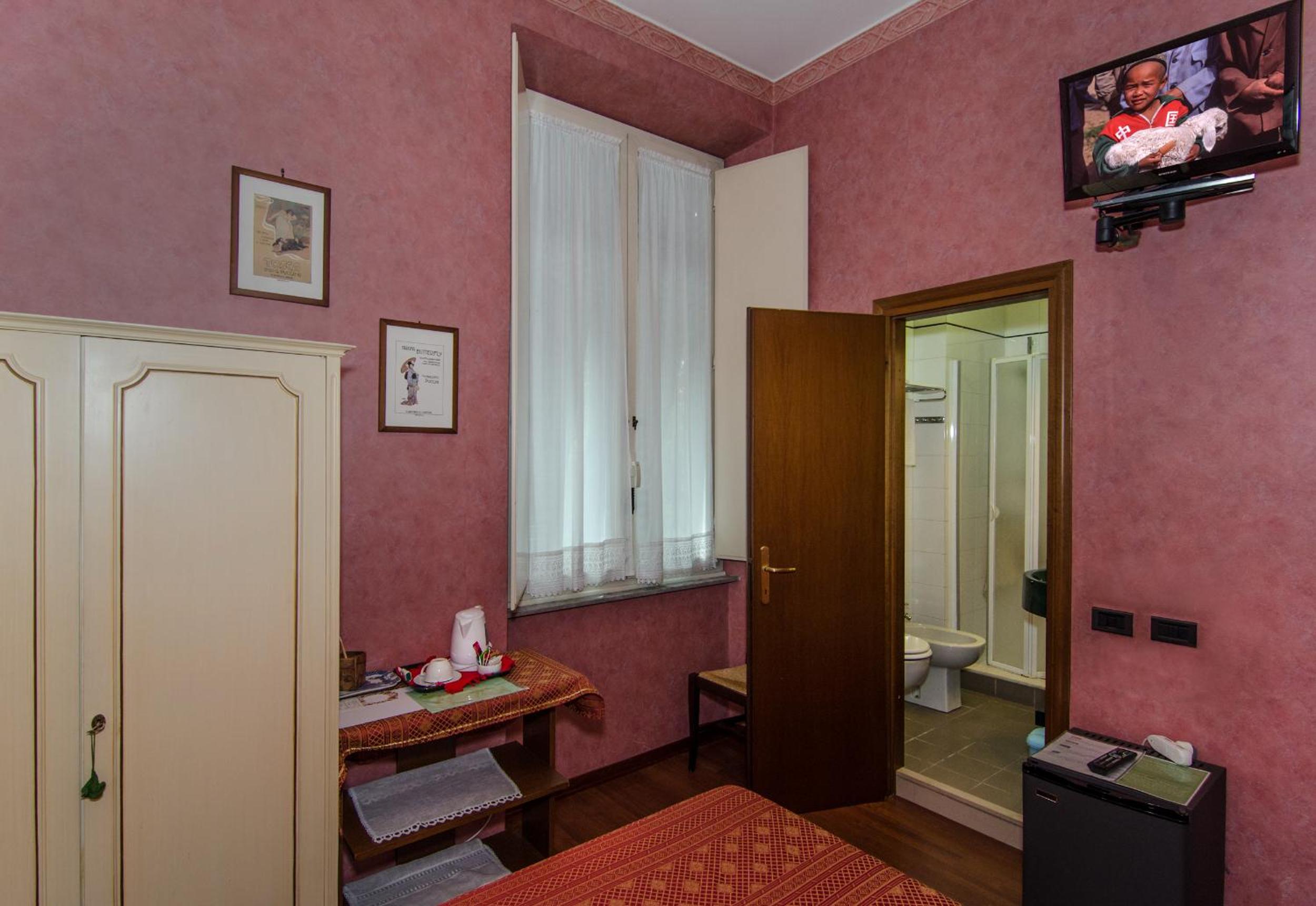 Single Room photo 2