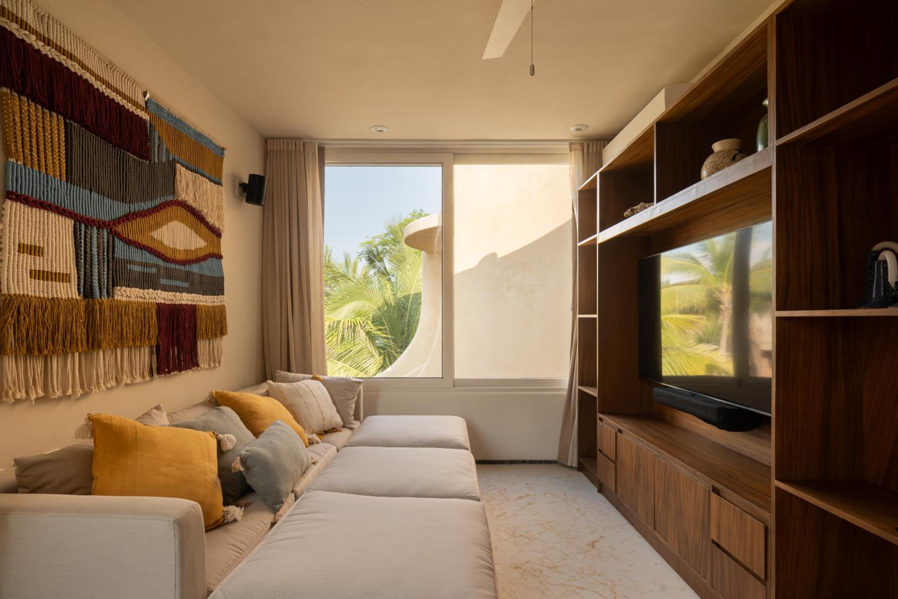 Three-Bedroom Villa photo 2