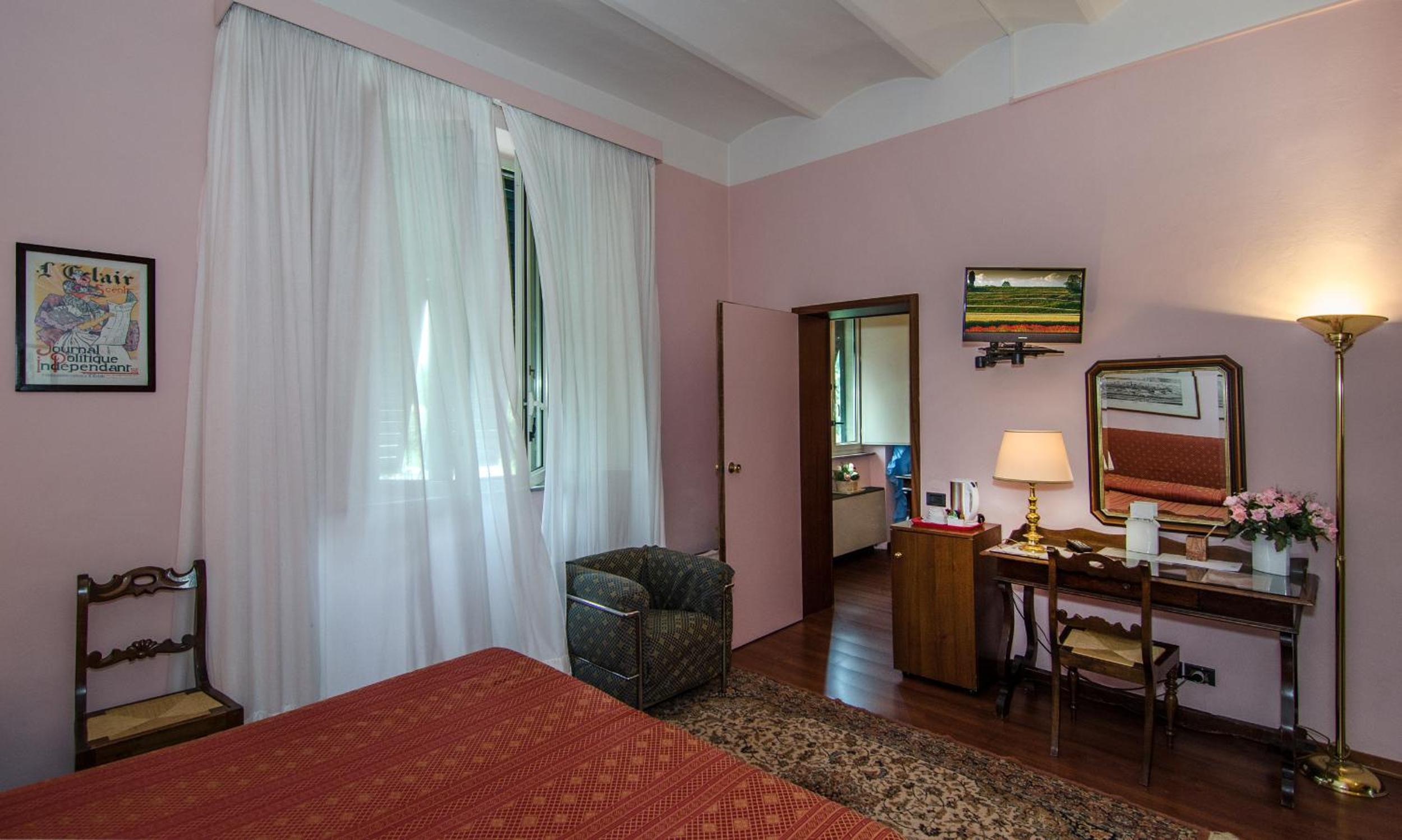 Quadruple Room - Photo 12