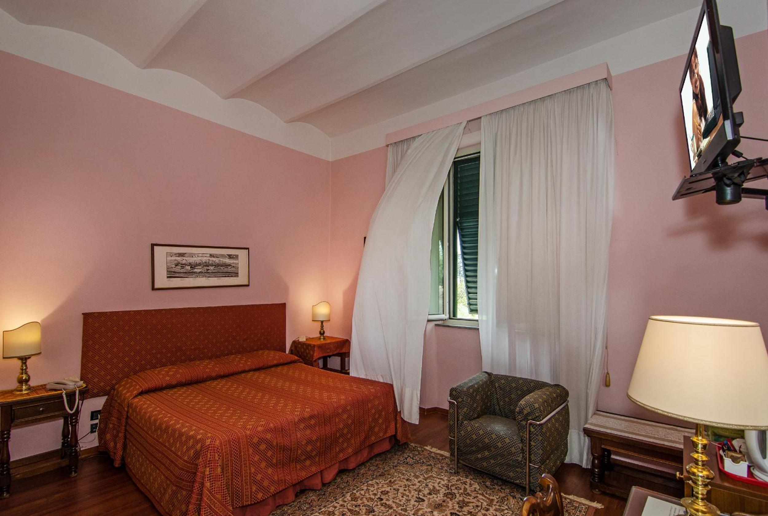 Double or Twin Room - Photo 1