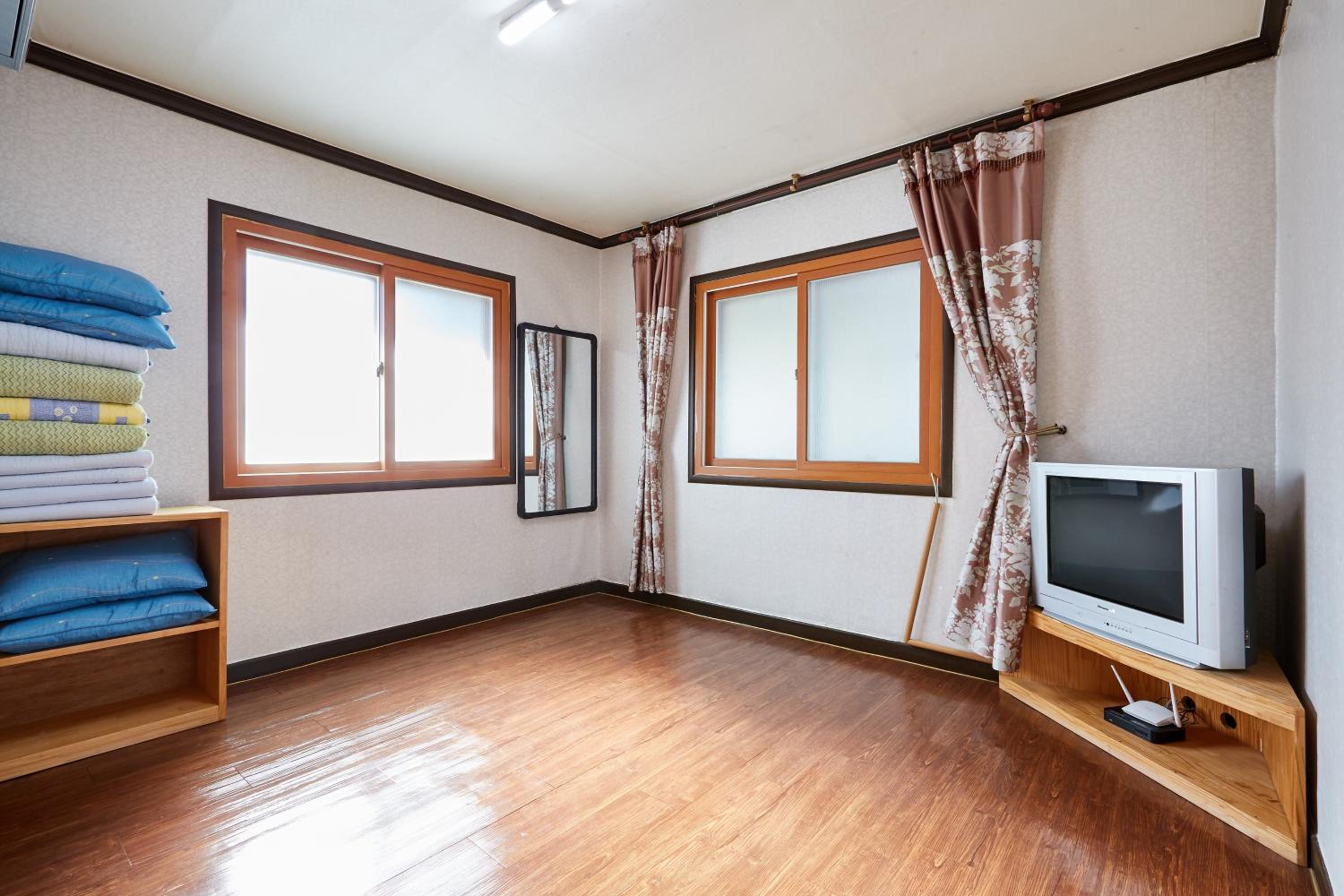 Family Room photo 1
