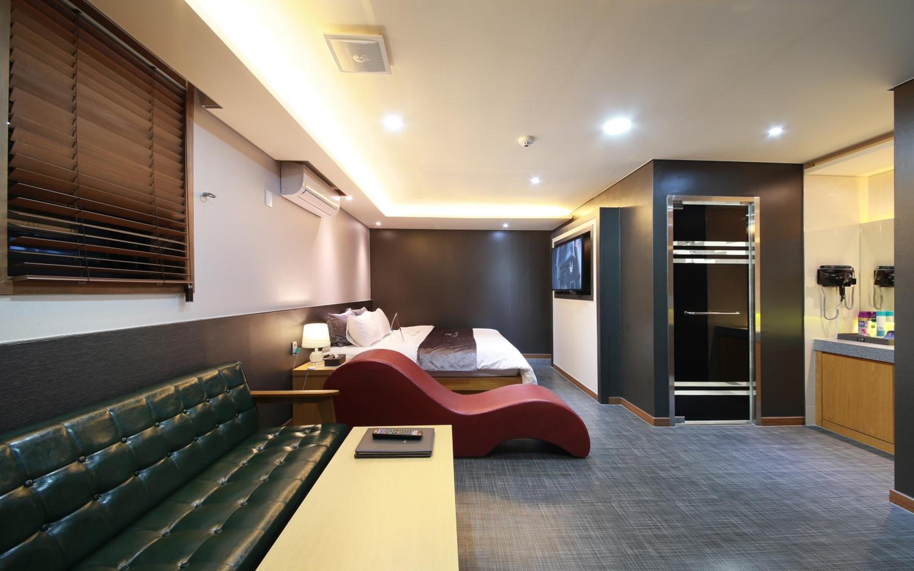 Double Room - Photo 4