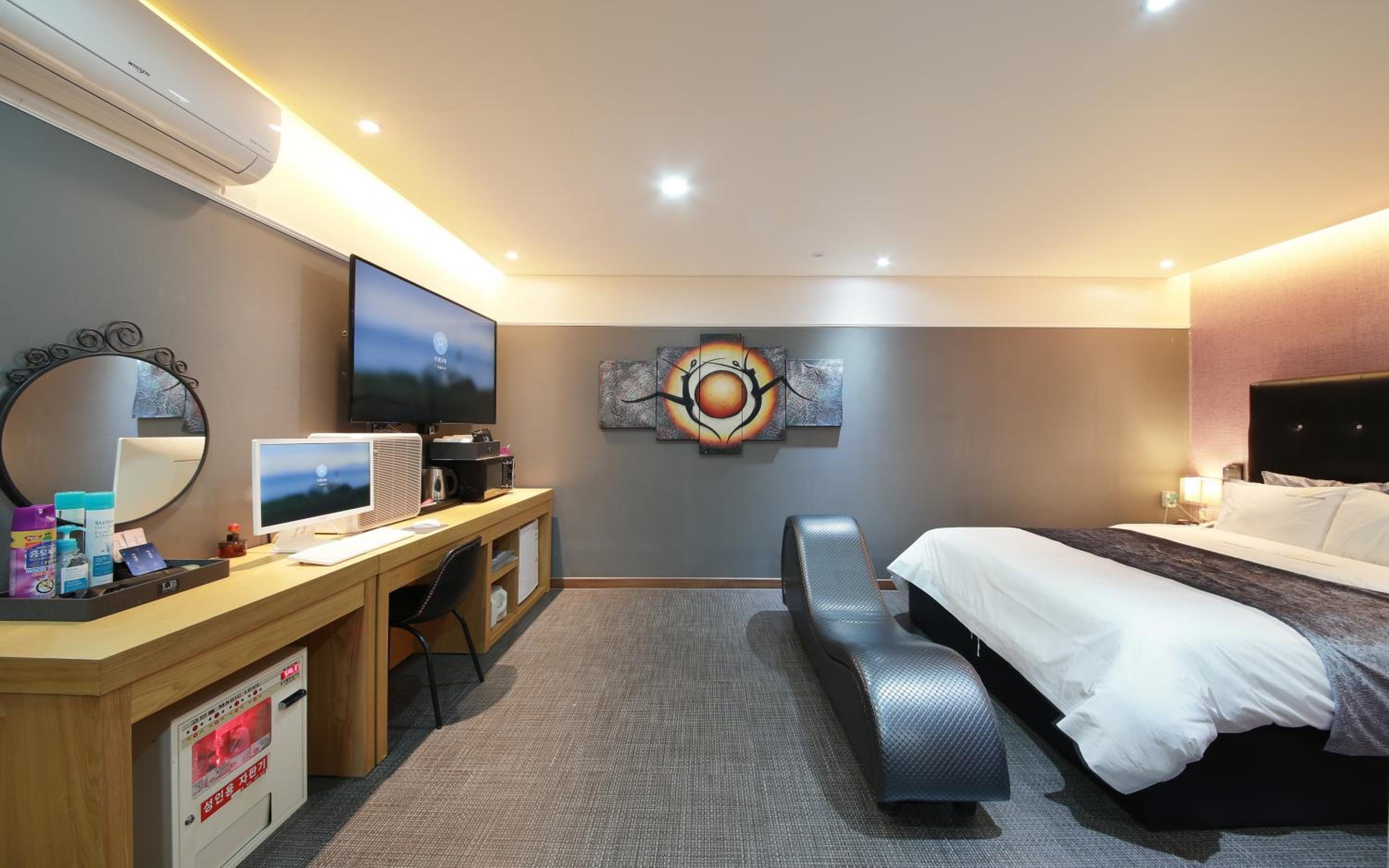 Double Room - Photo 3