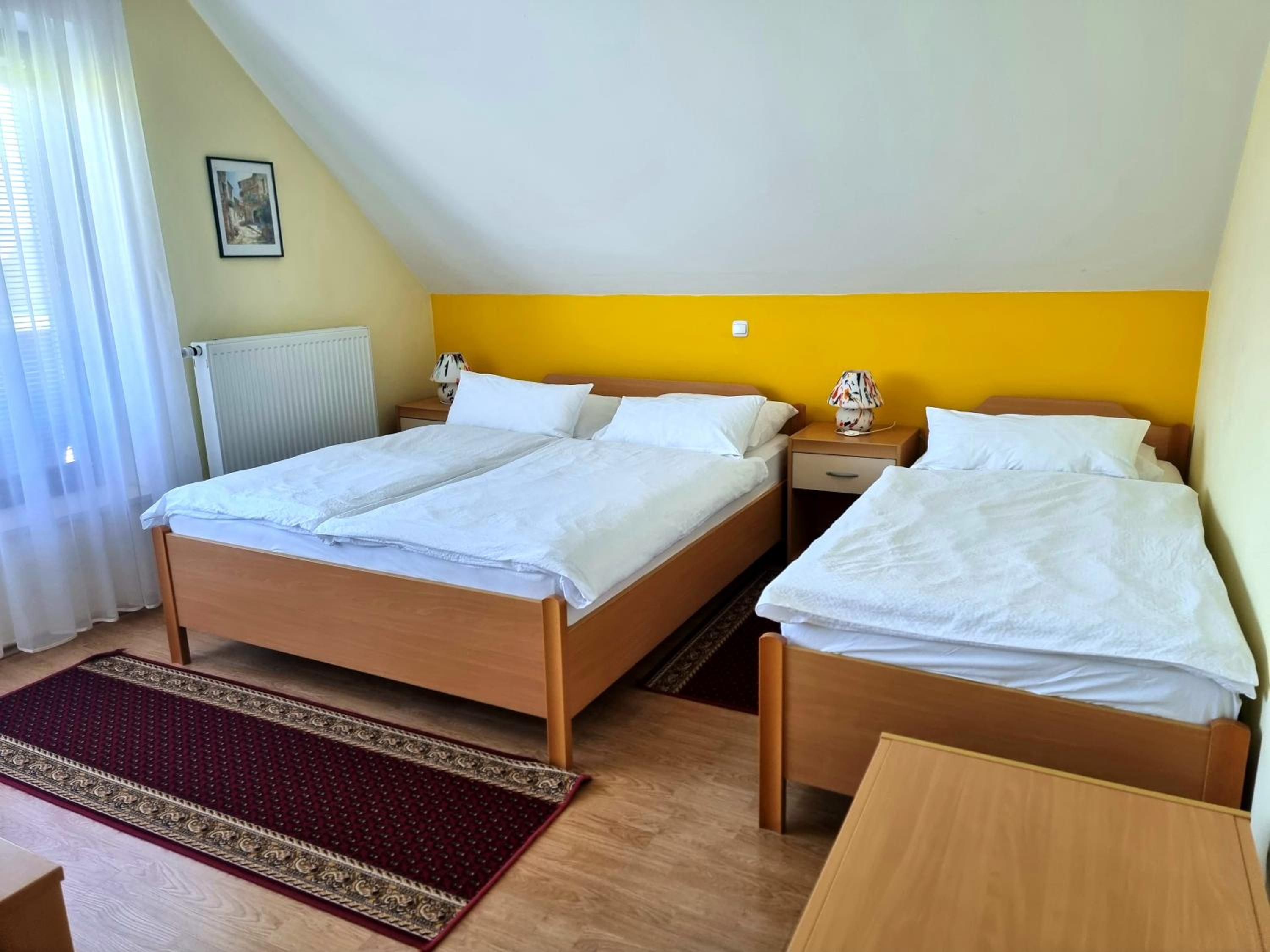 Triple Room with Balcony and Mountain View
