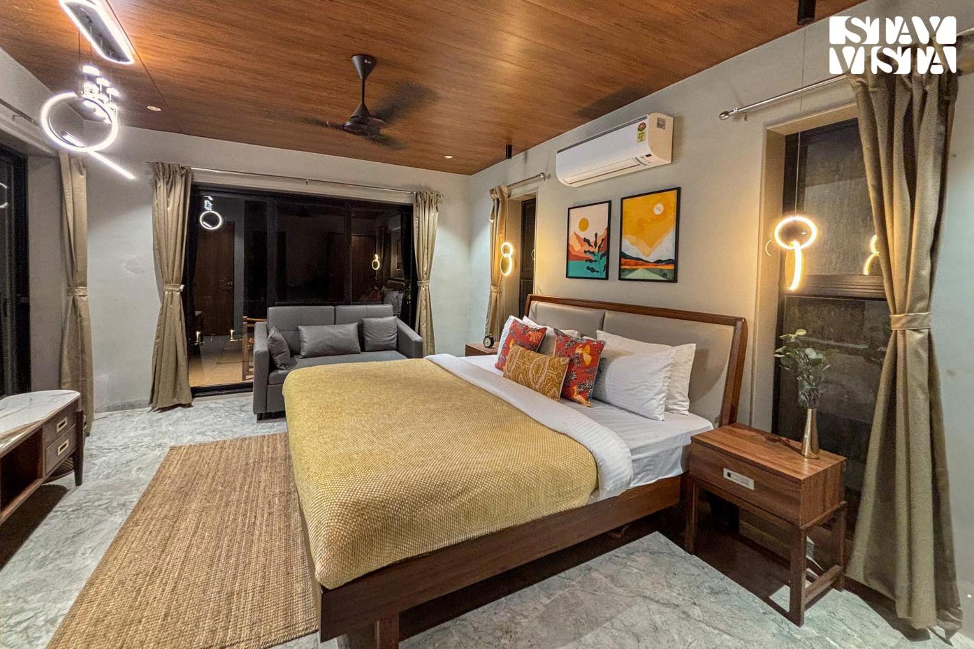 Villa photo 2