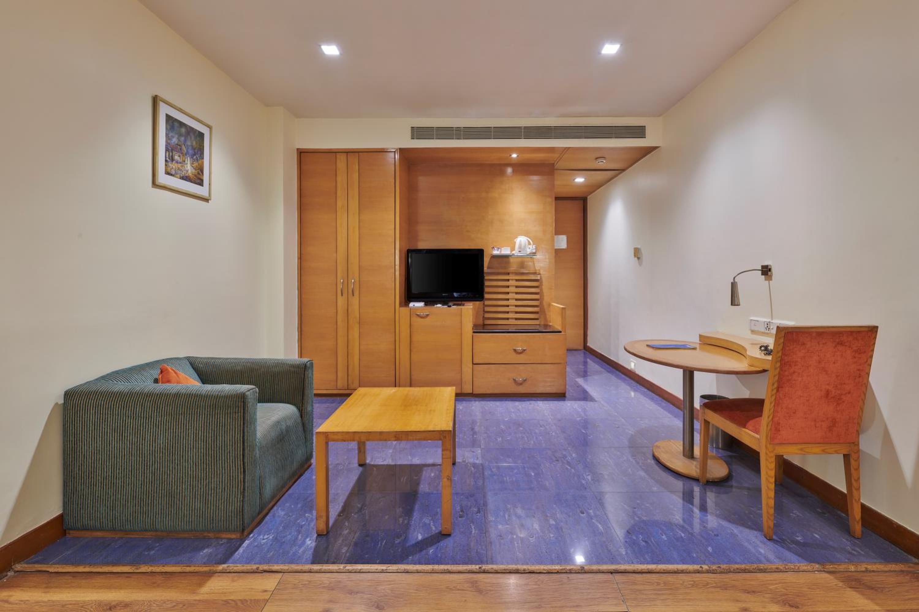 Deluxe Room - Photo 3