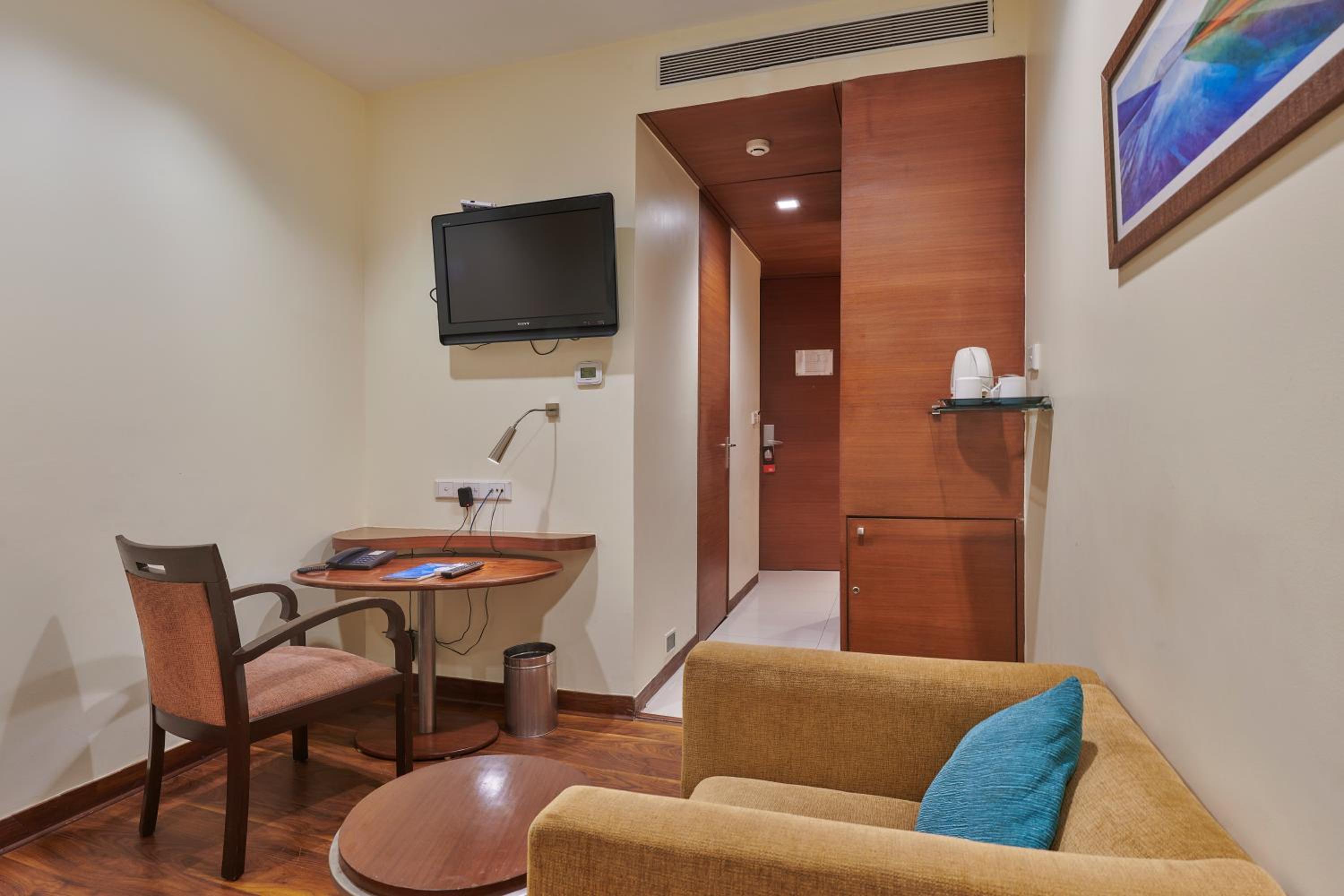 Deluxe Room - Photo 2