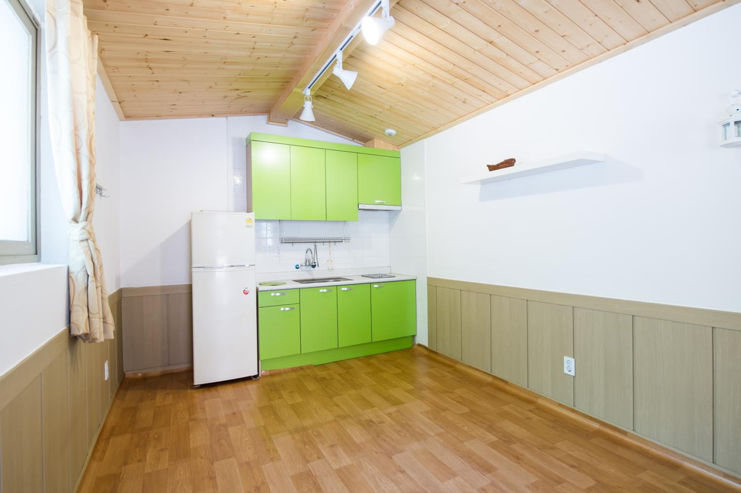 Quadruple Room - Photo 2