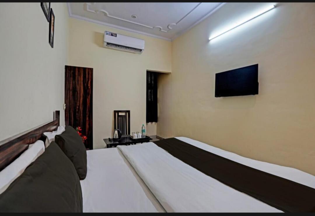 Deluxe Room - Photo 7