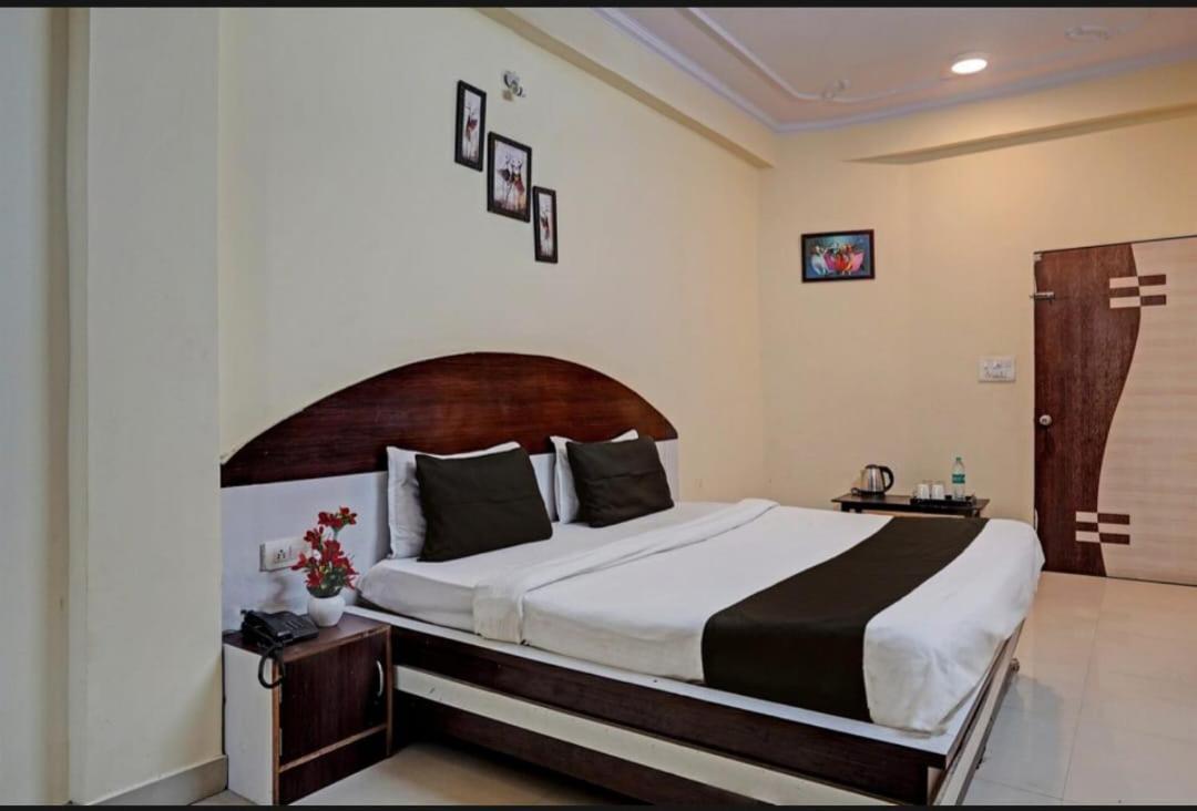 Deluxe Room - Photo 8