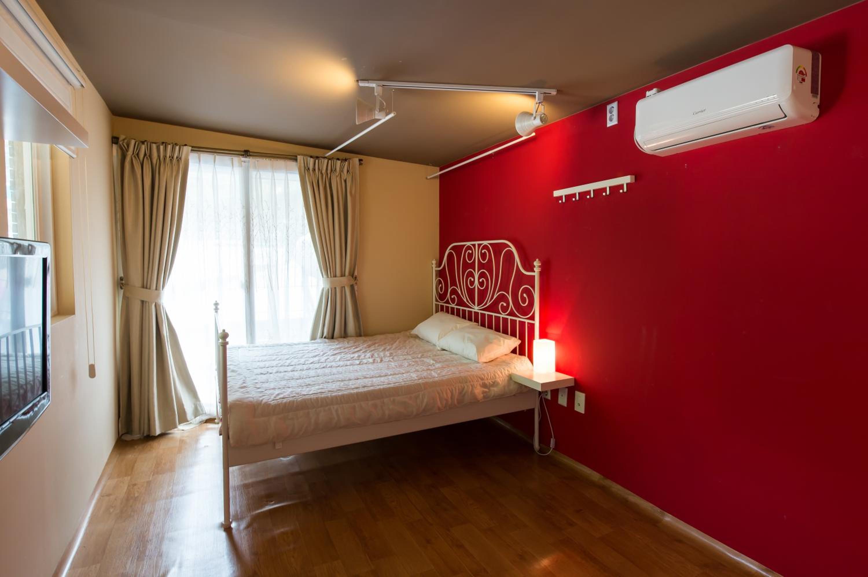 Double Room - Photo 3
